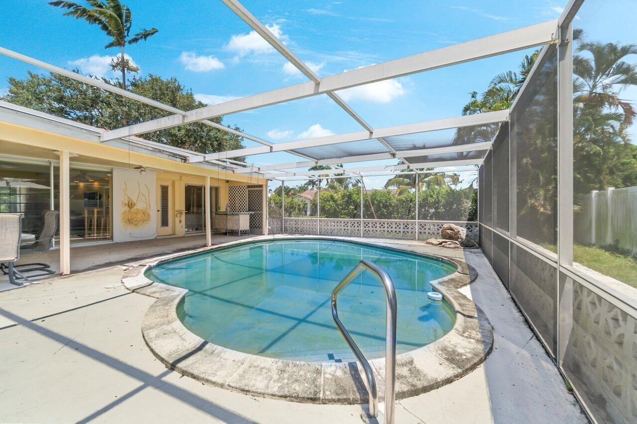 900 SW 4th Street