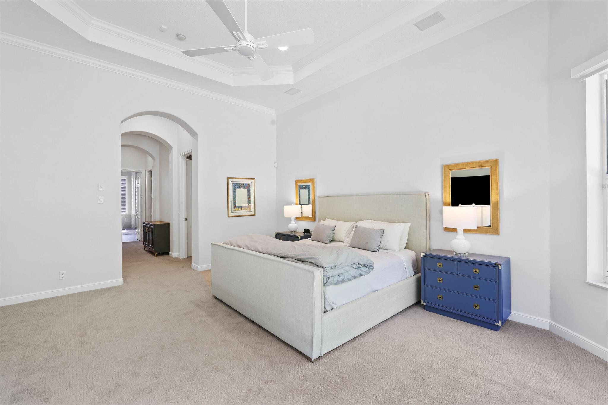 16355 ViA Venetia W