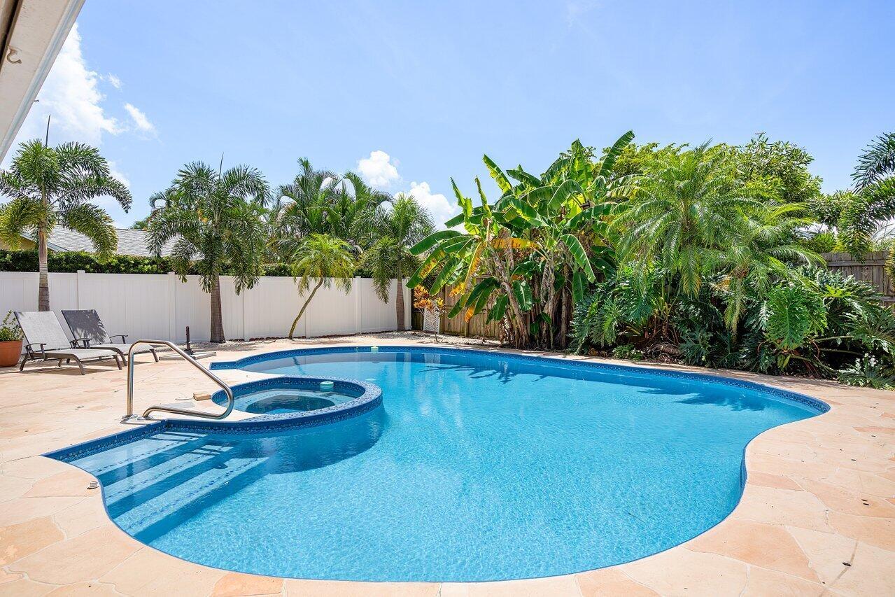 1392 Audubon Boulevard
