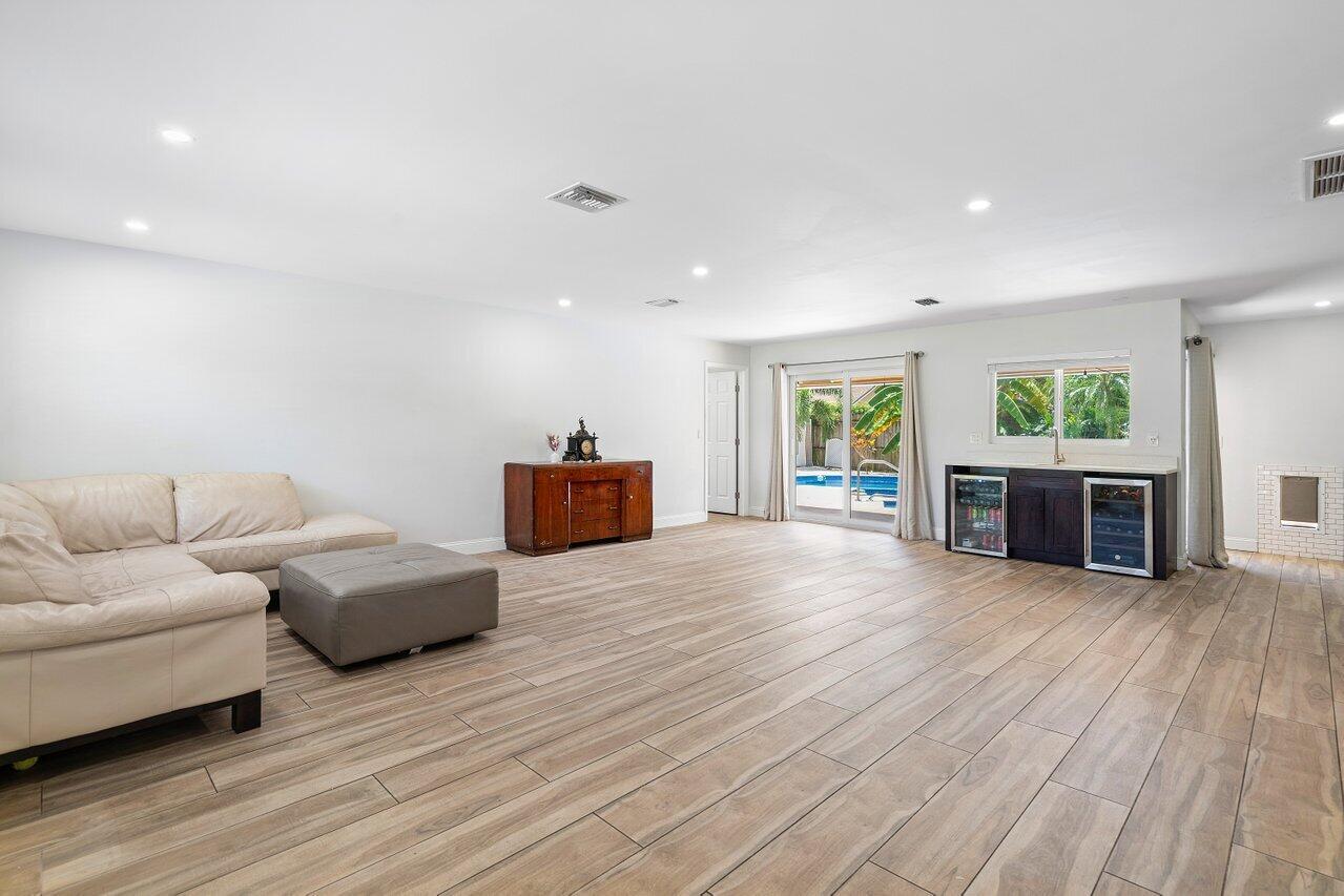 1392 Audubon Boulevard