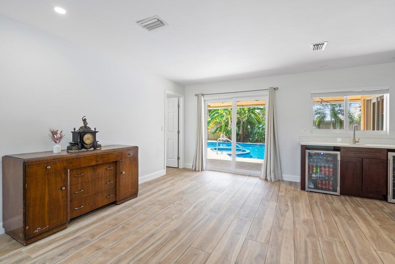 1392 Audubon Boulevard