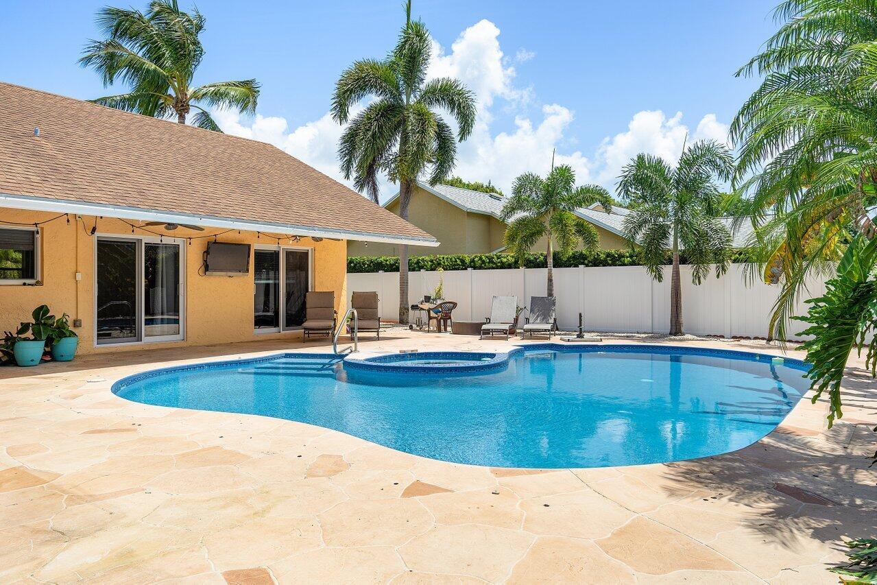1392 Audubon Boulevard
