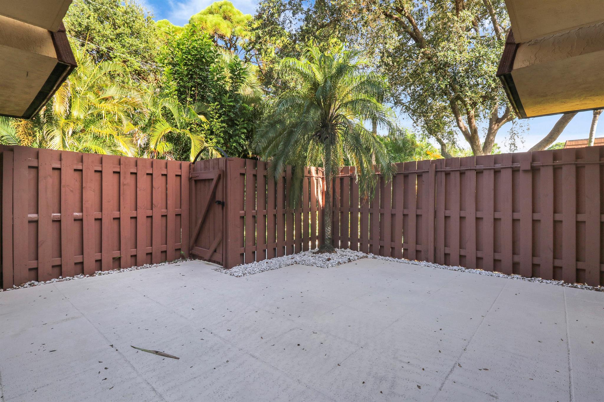 825 Center Street Unit: 57b