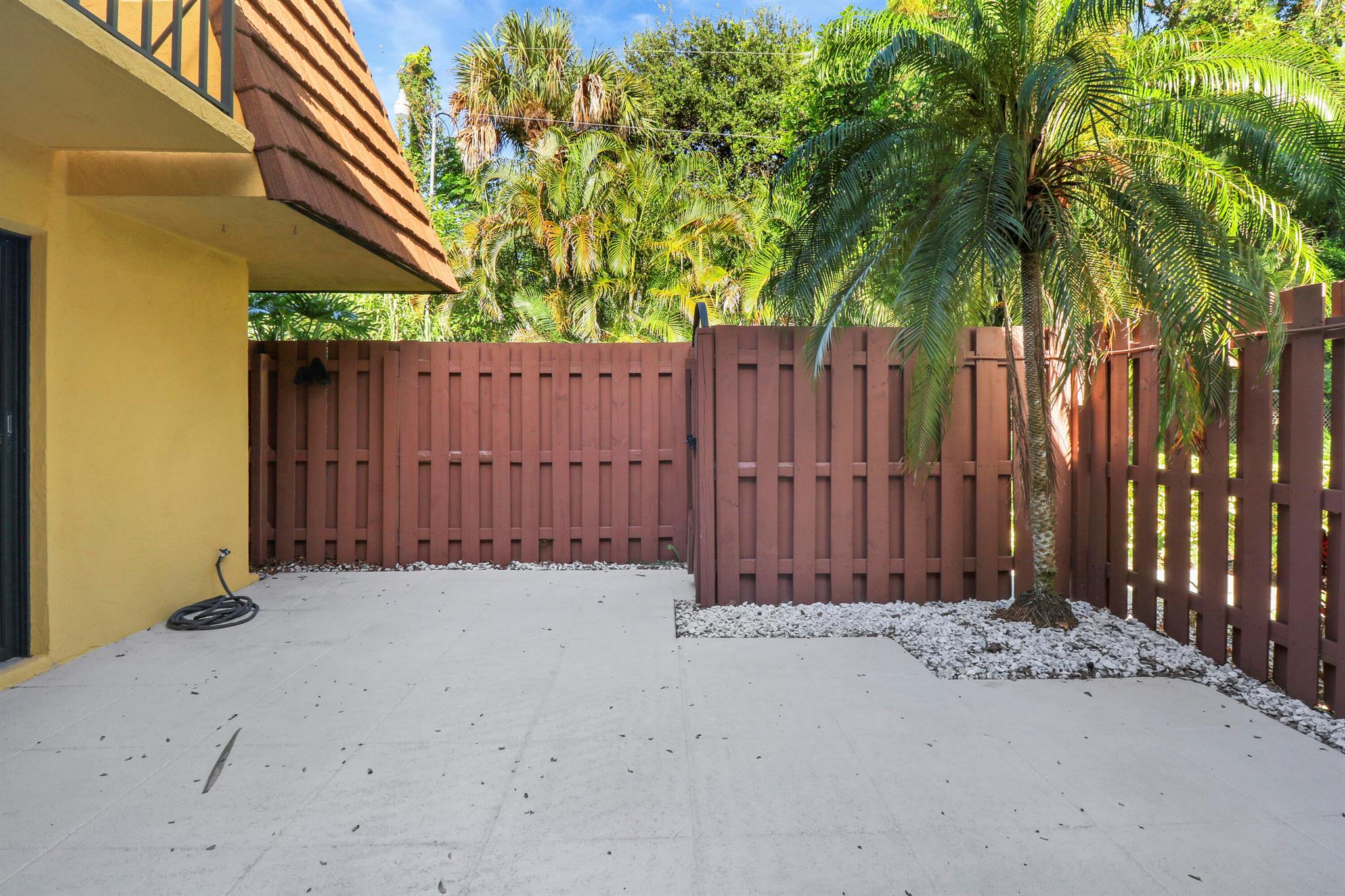 825 Center Street Unit: 57b