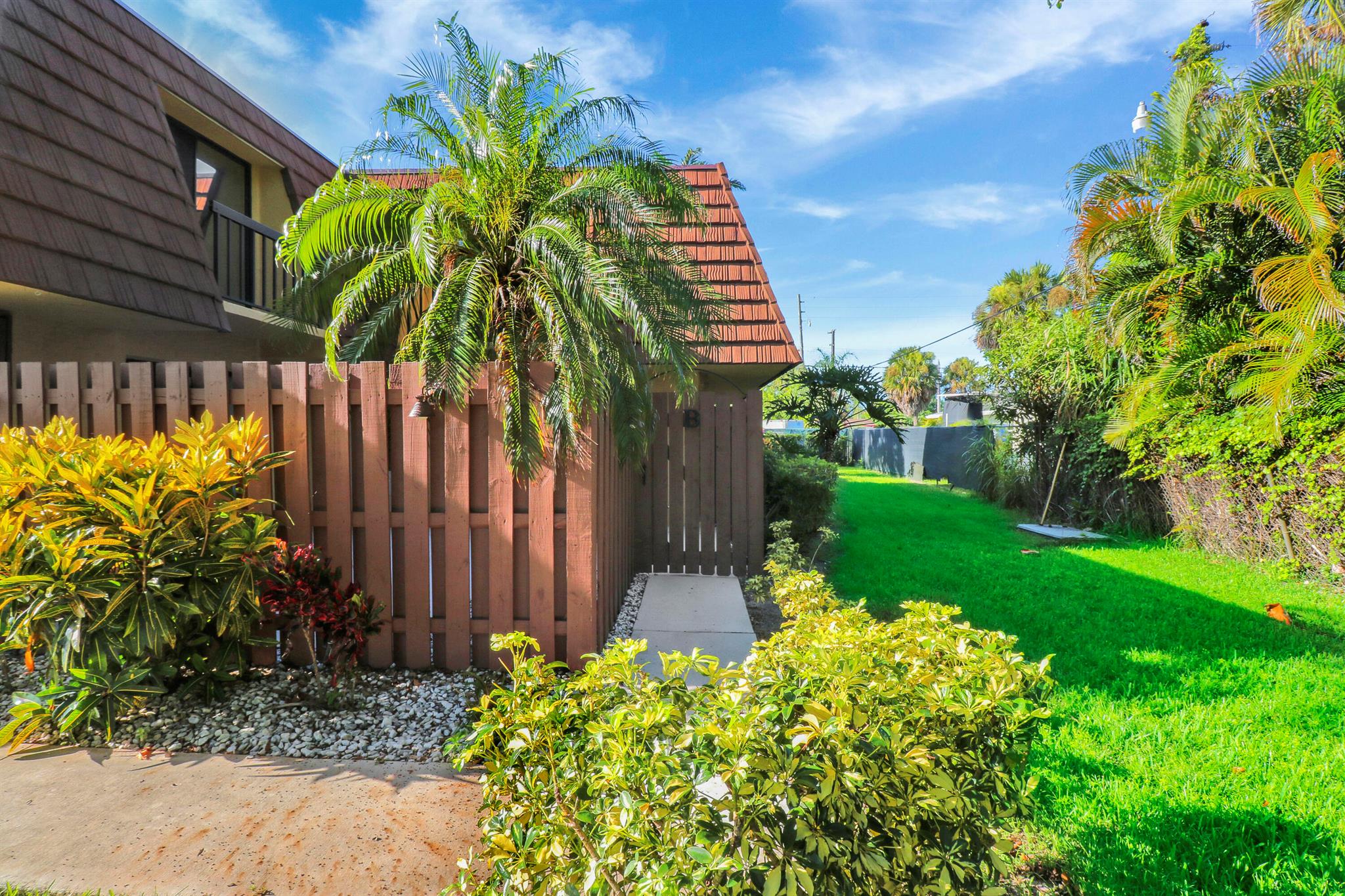 825 Center Street Unit: 57b