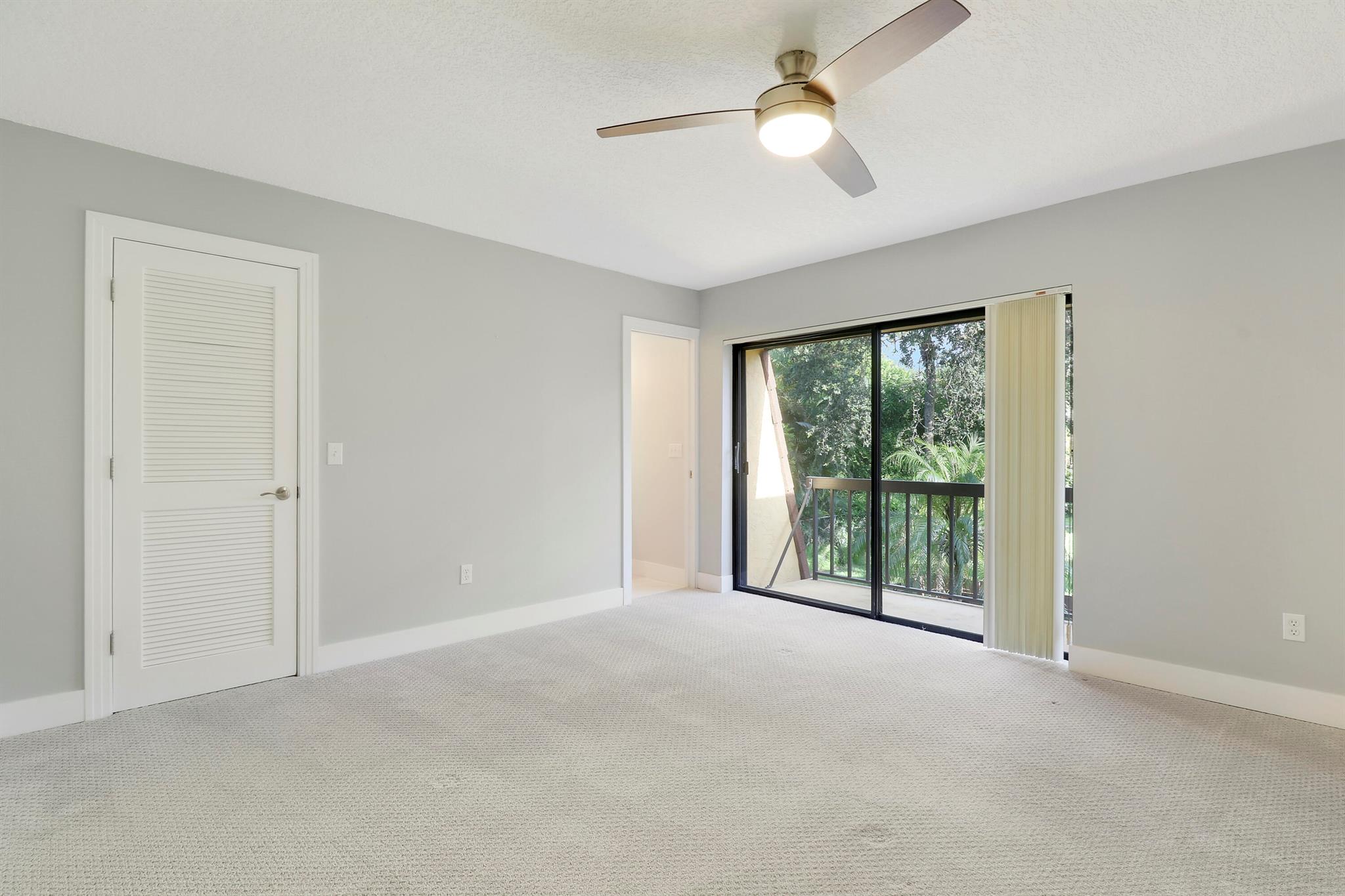 825 Center Street Unit: 57b