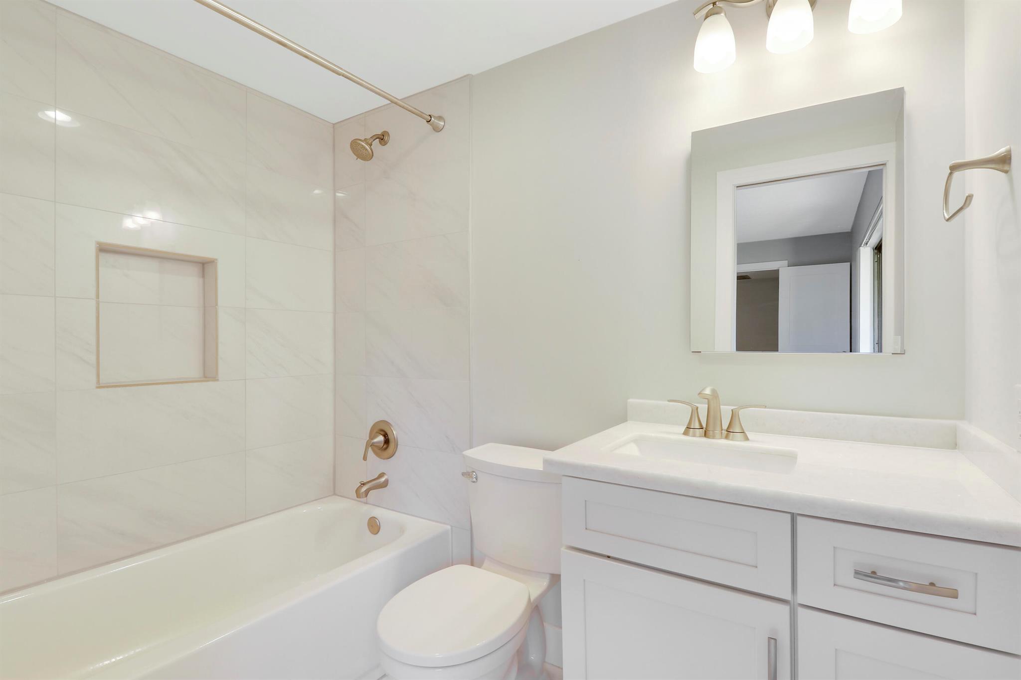 825 Center Street Unit: 57b