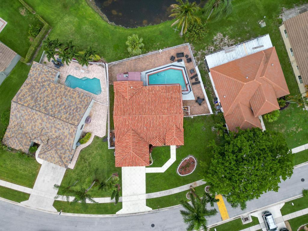 5130 Rosen Boulevard