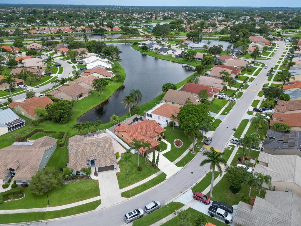 5130 Rosen Boulevard