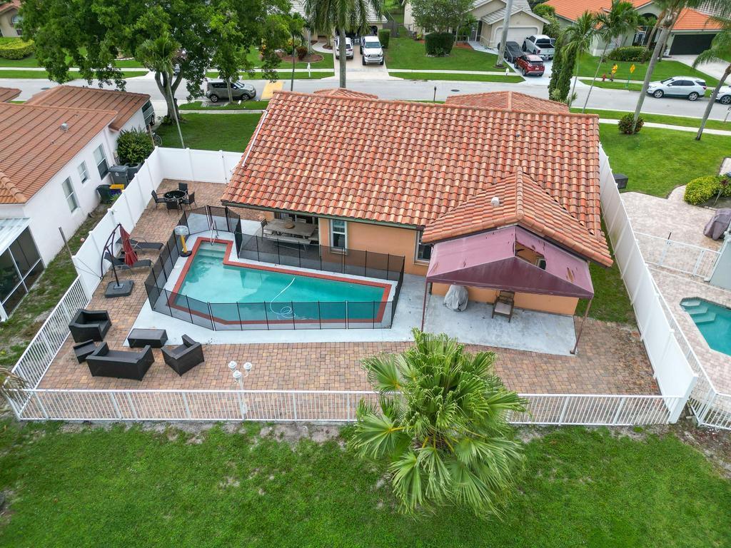 5130 Rosen Boulevard