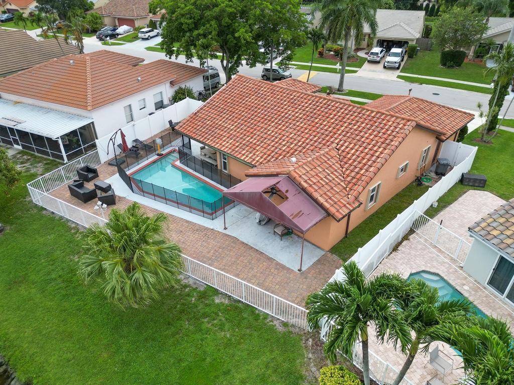 5130 Rosen Boulevard