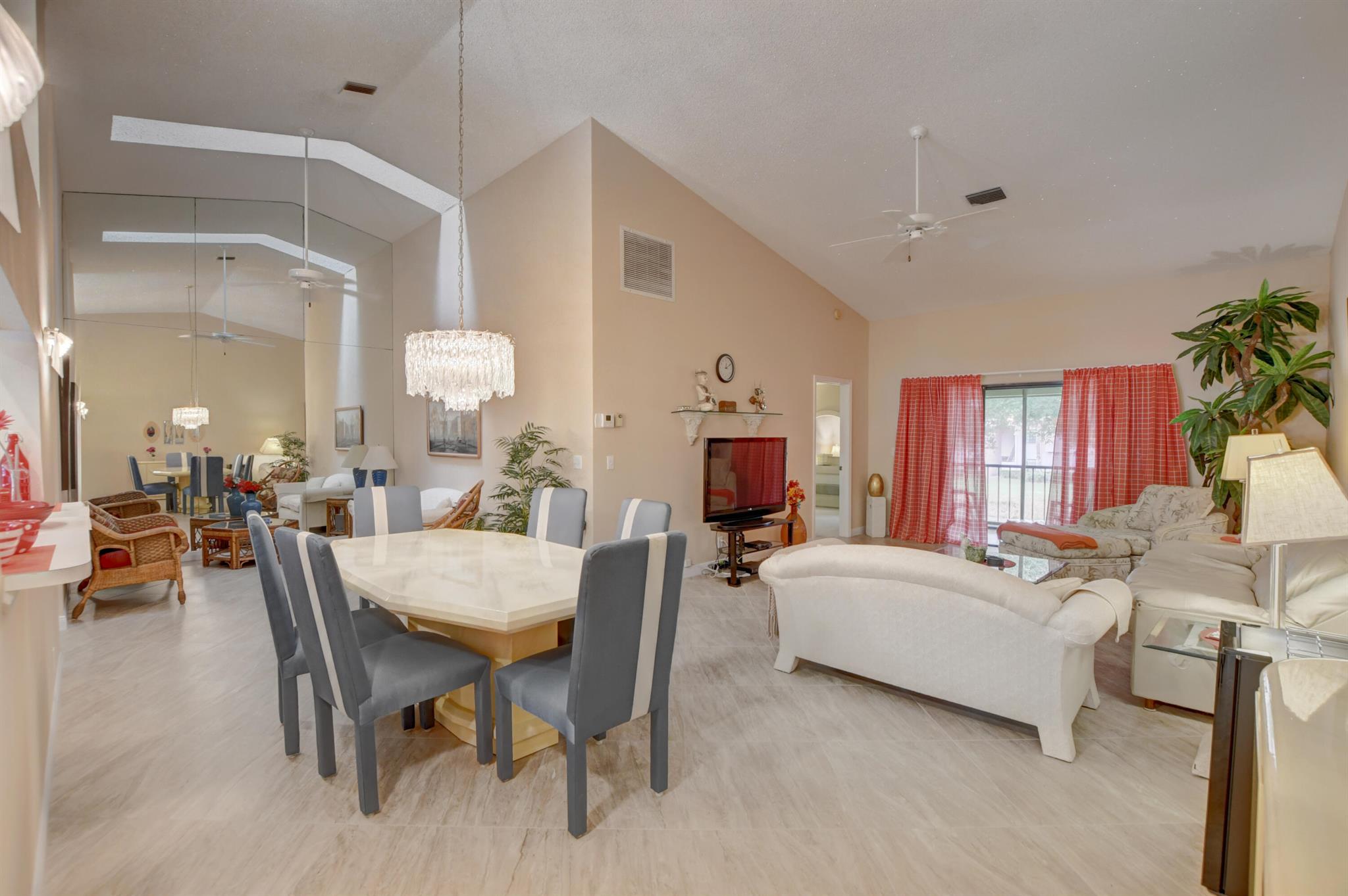 9668 Sills Drive E Unit: 203