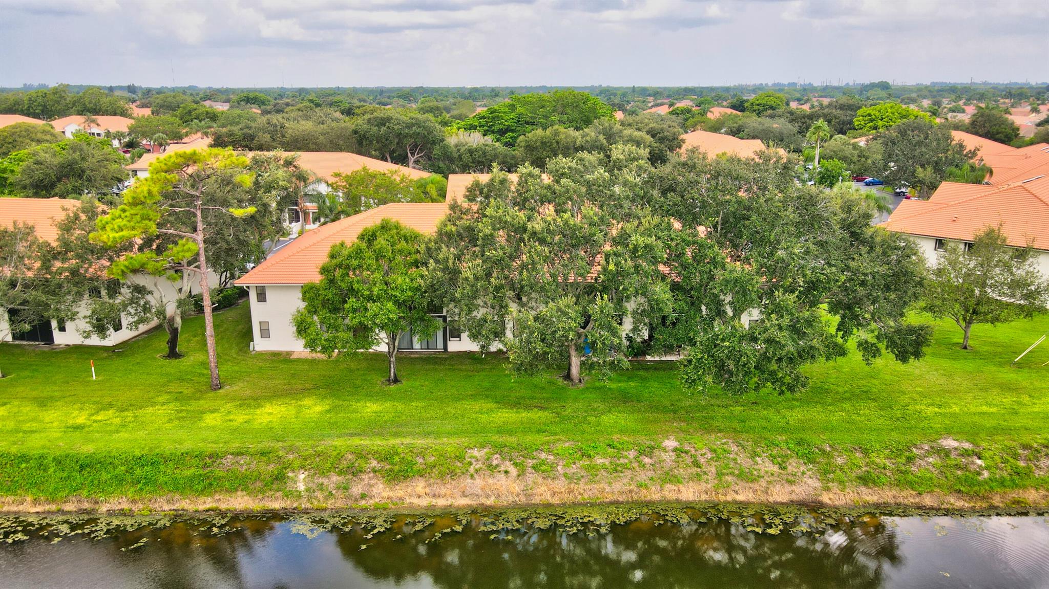 9668 Sills Drive E Unit: 203