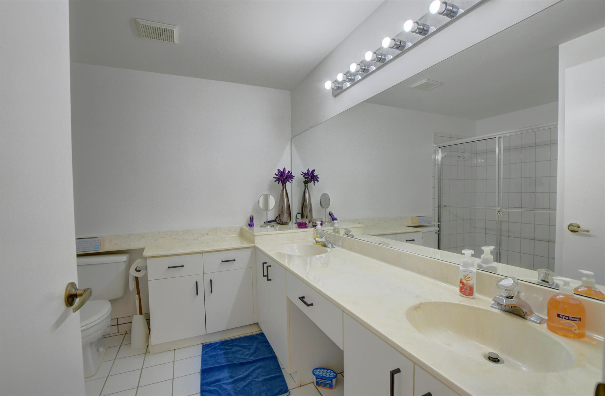 9668 Sills Drive E Unit: 203
