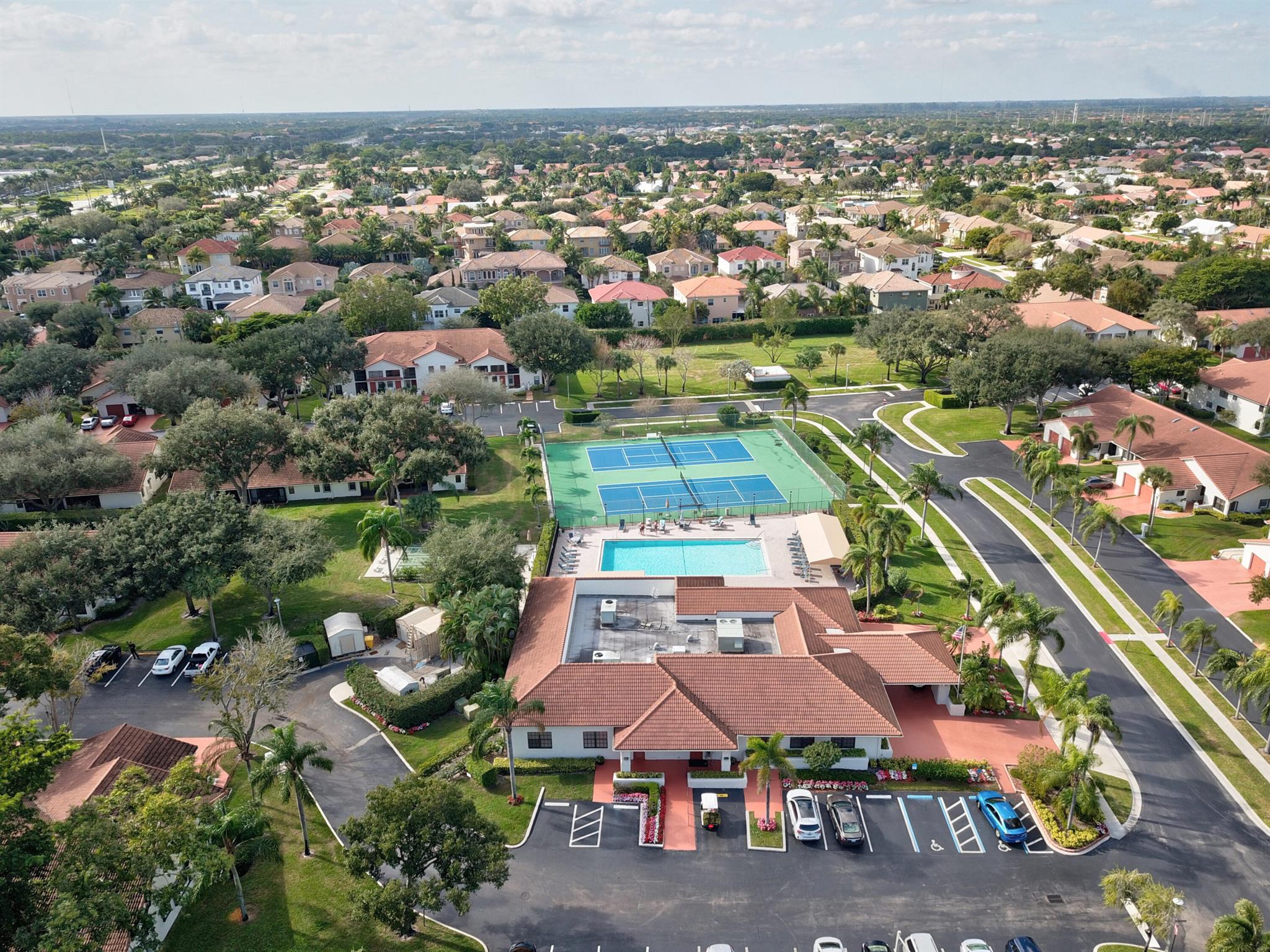 9668 Sills Drive E Unit: 203
