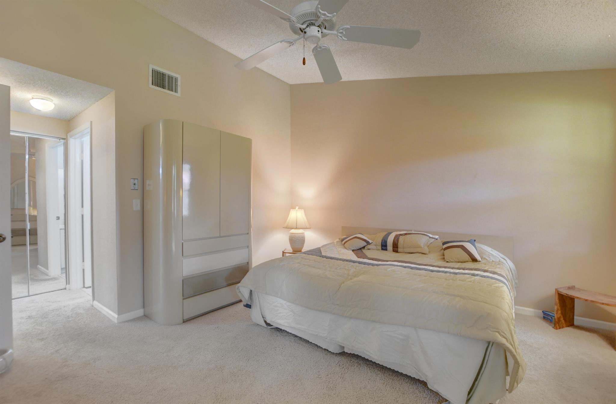 9668 Sills Drive E Unit: 203