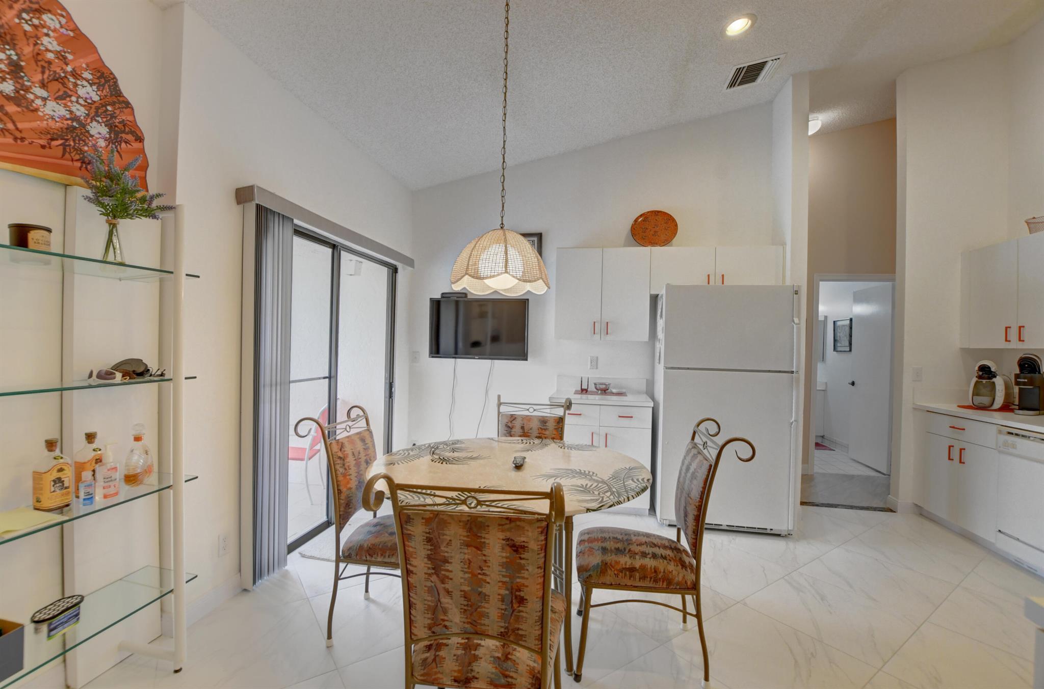 9668 Sills Drive E Unit: 203