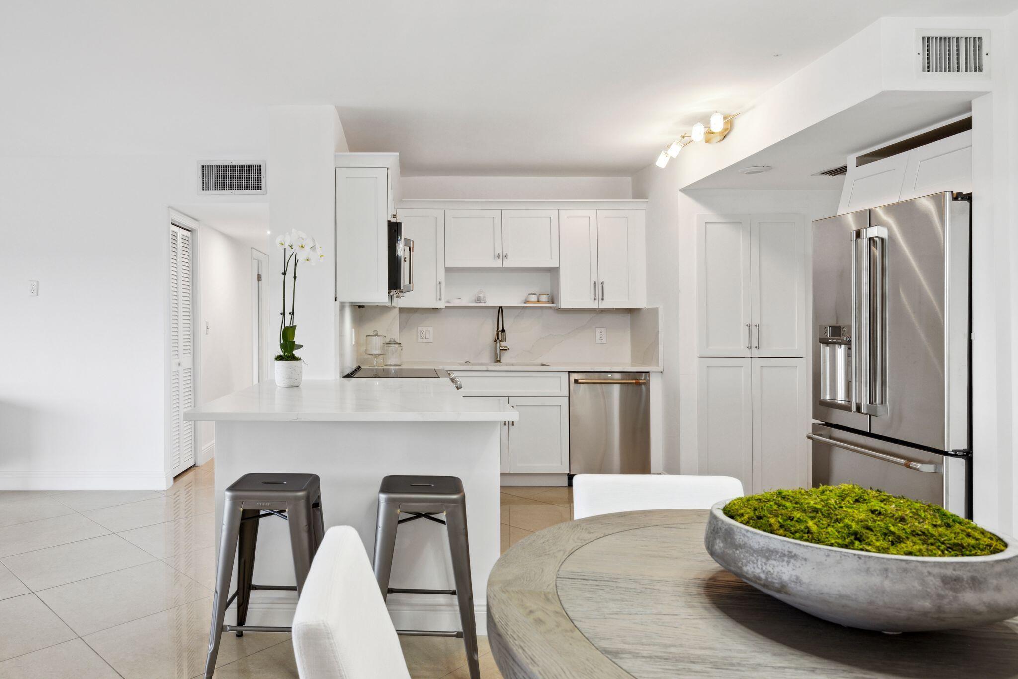 875 E Camino Real Unit: 6f
