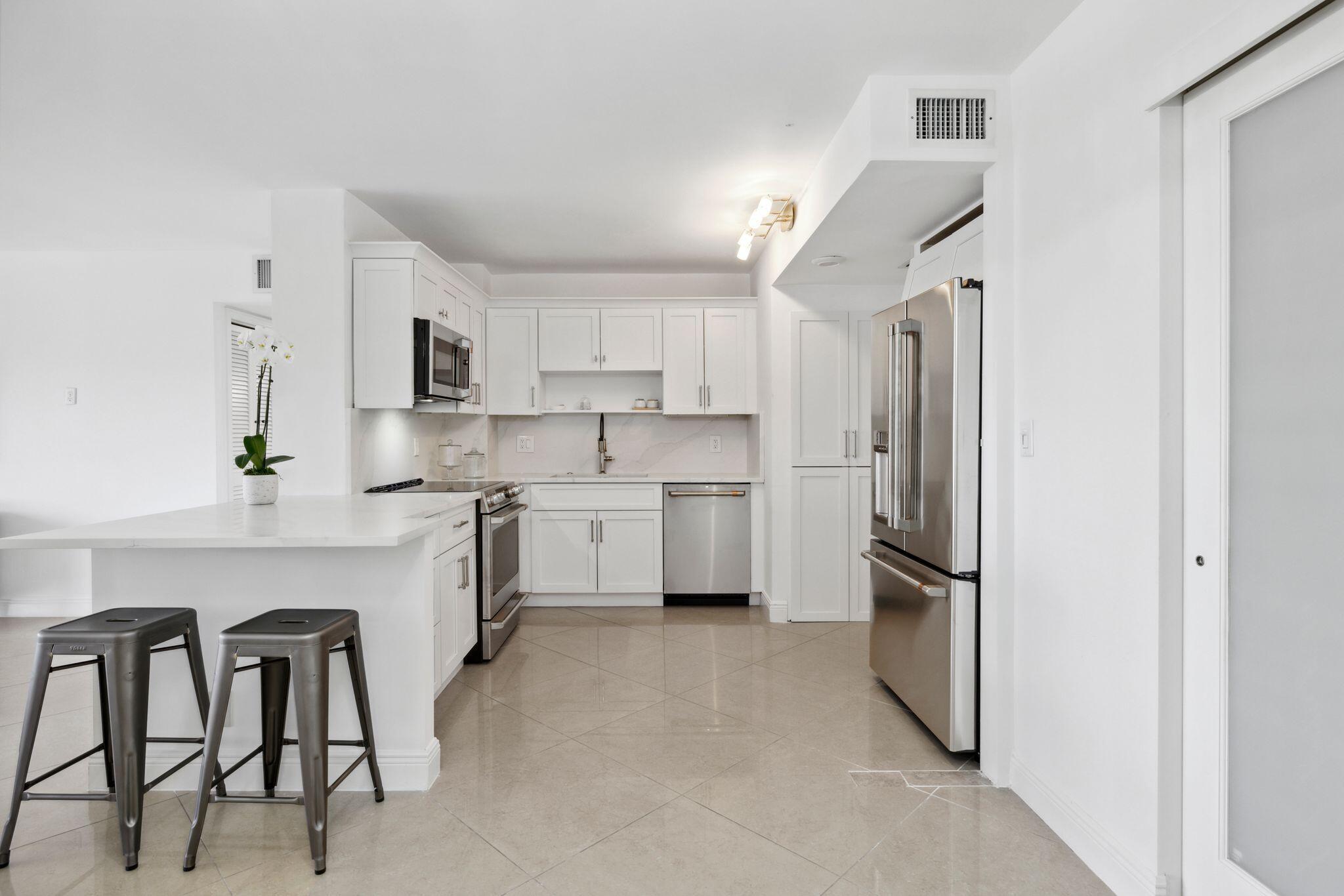 875 E Camino Real Unit: 6f
