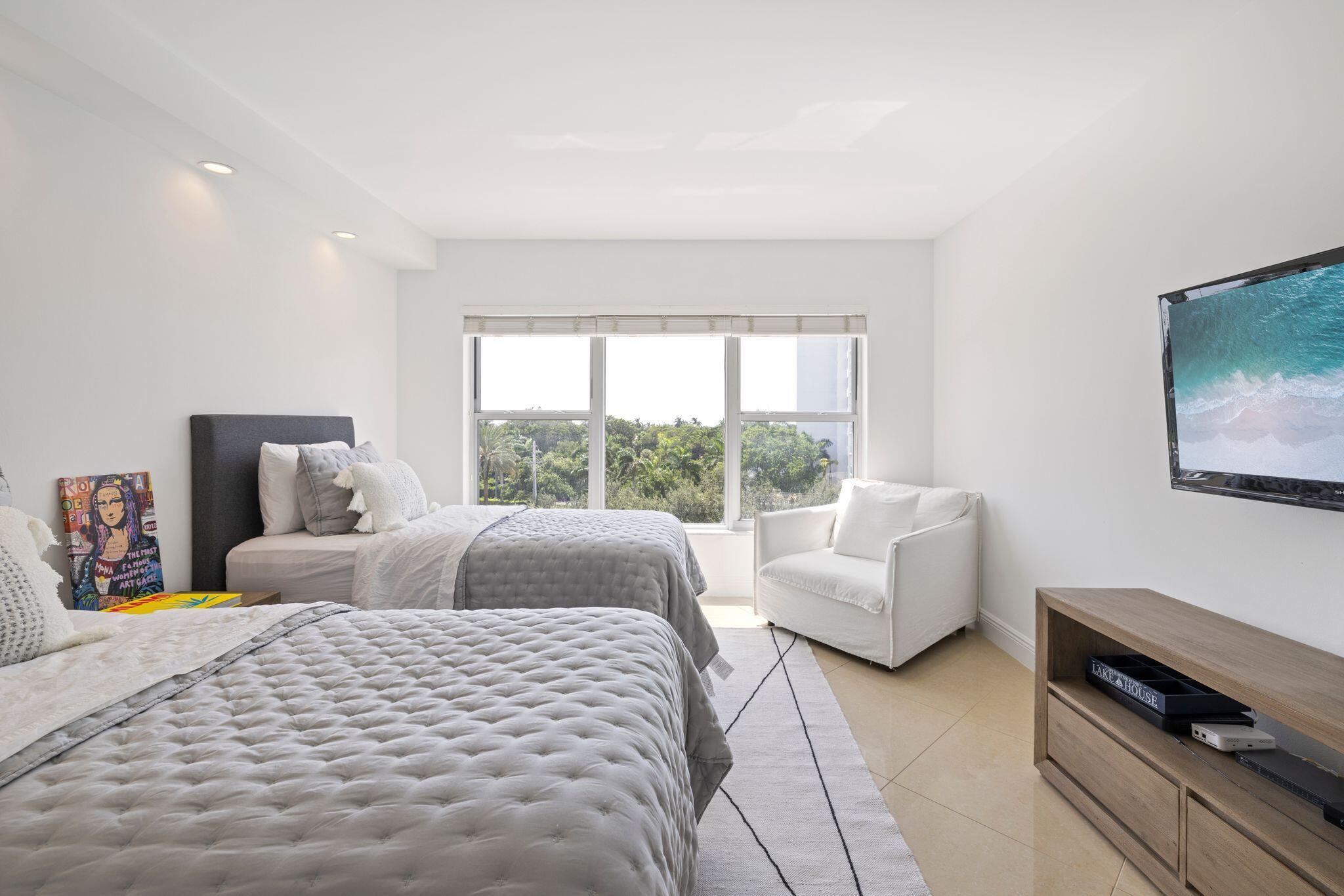875 E Camino Real Unit: 6f