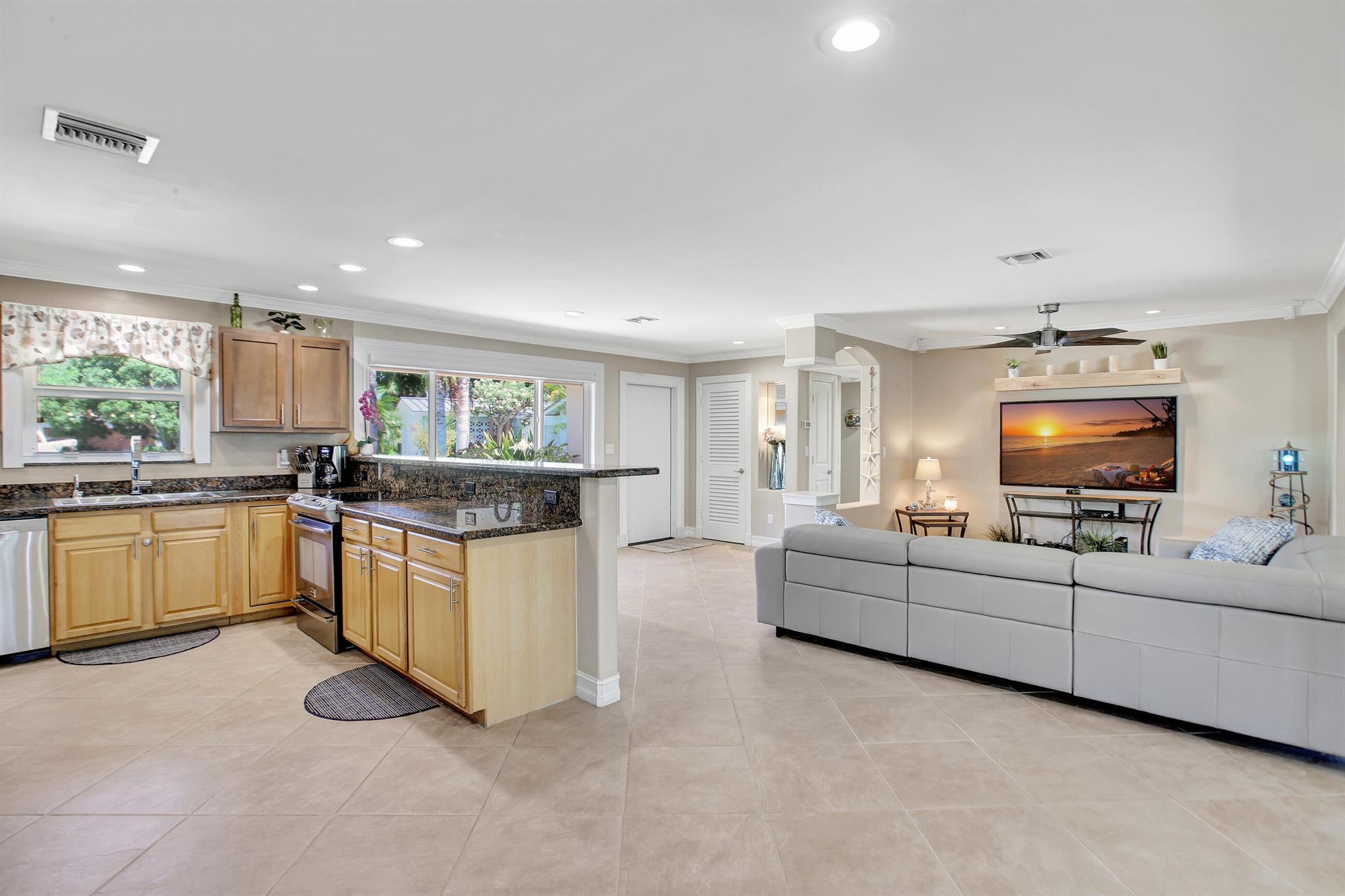 1233 SE 11th Avenue