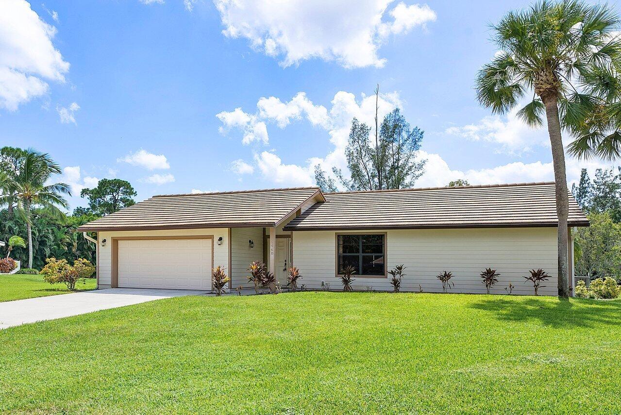 9468 Bent Pine Circle W