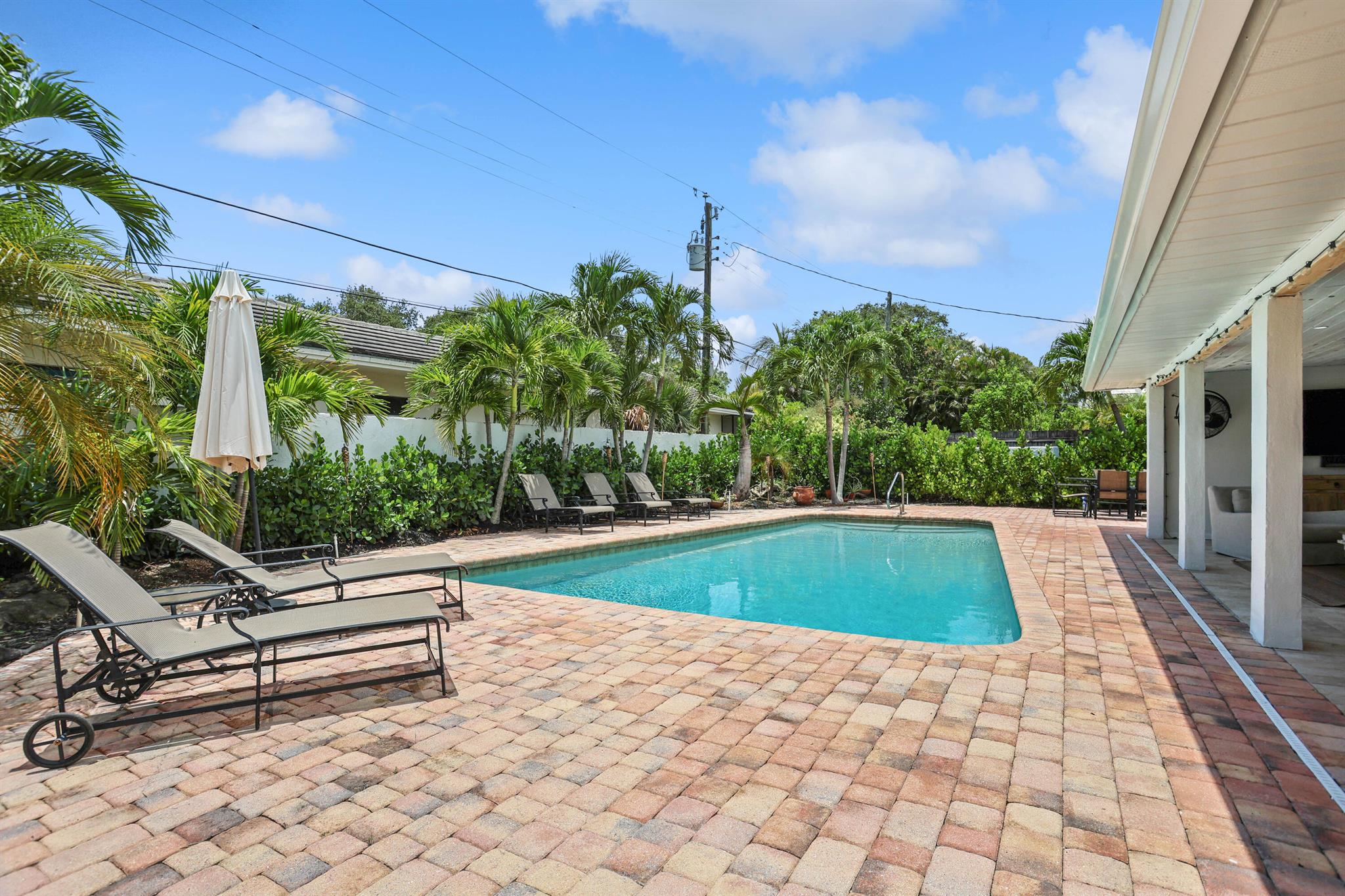 110 NW 12th Street