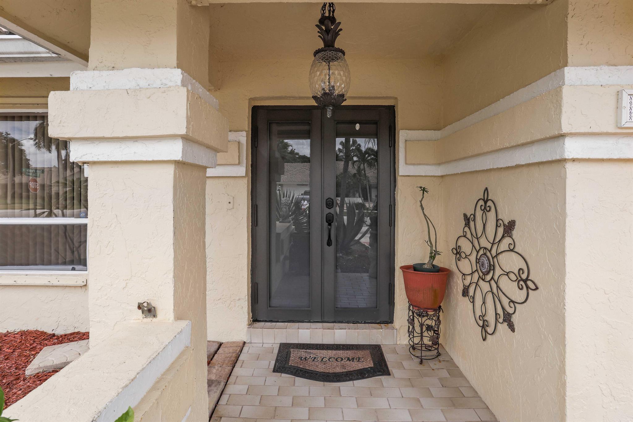 9855 Sun Pointe Drive