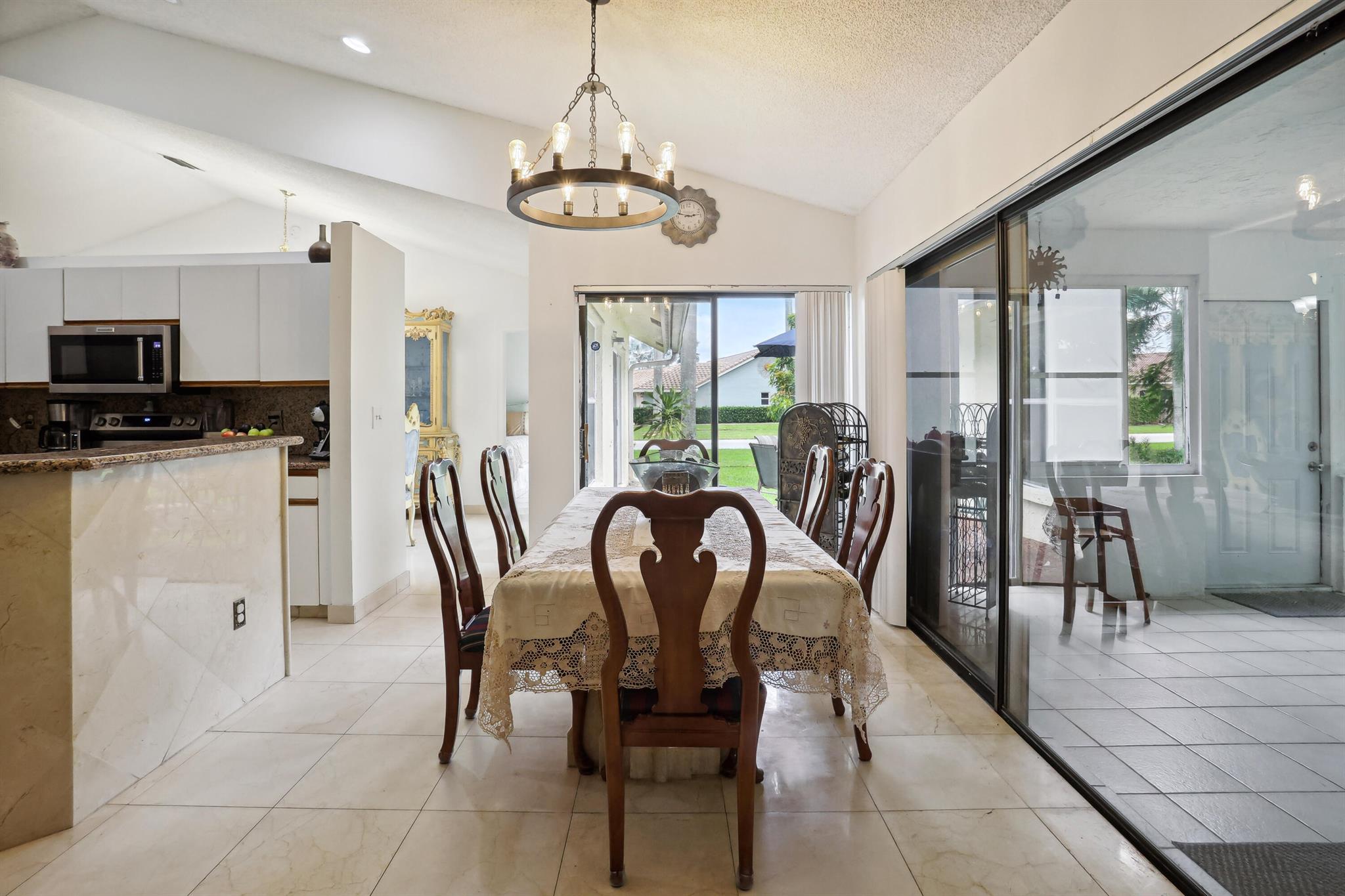 9855 Sun Pointe Drive