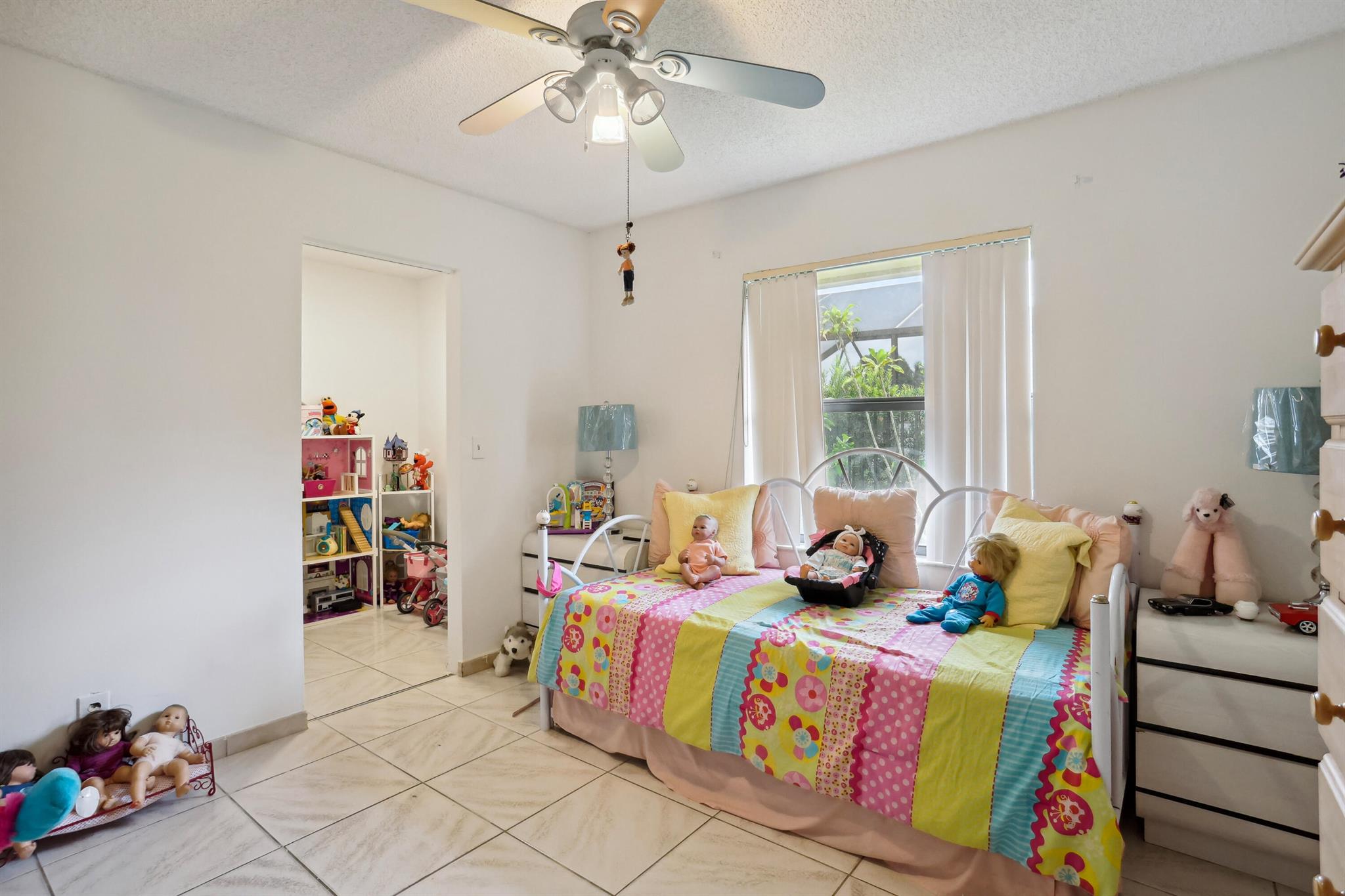 9855 Sun Pointe Drive