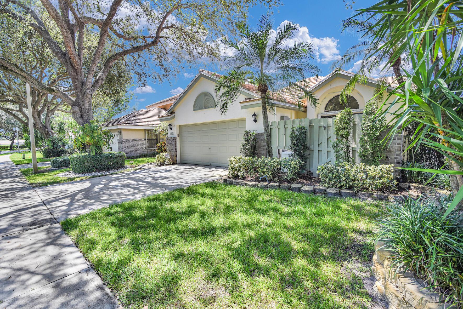 390 Sherwood Forest Drive