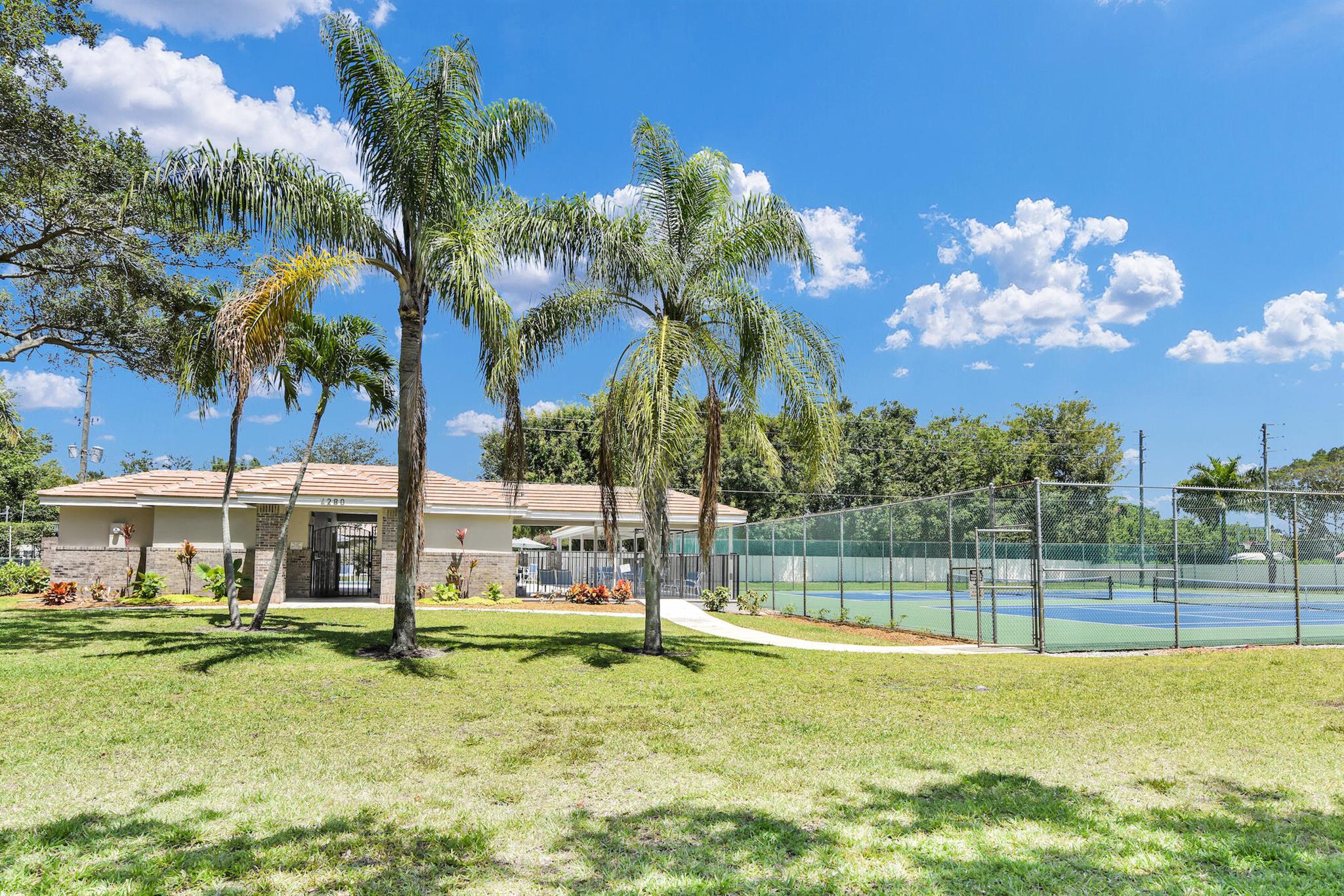 390 Sherwood Forest Drive