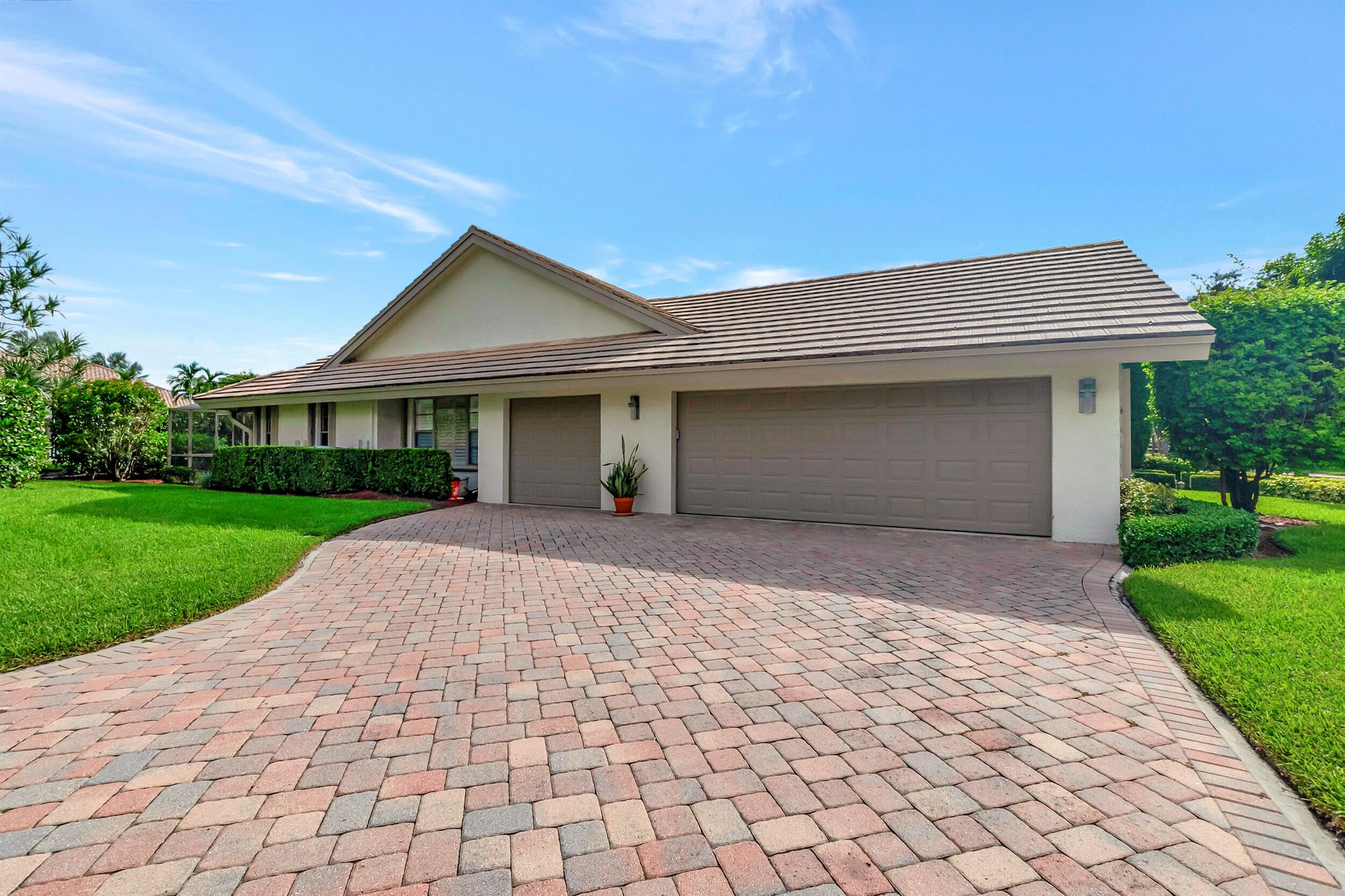 3185 Saint James Drive