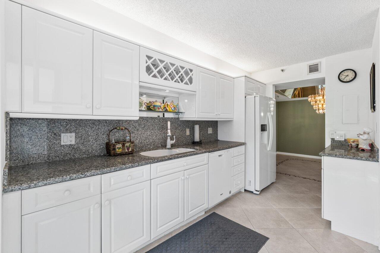 4600 S Ocean Boulevard Unit: 202