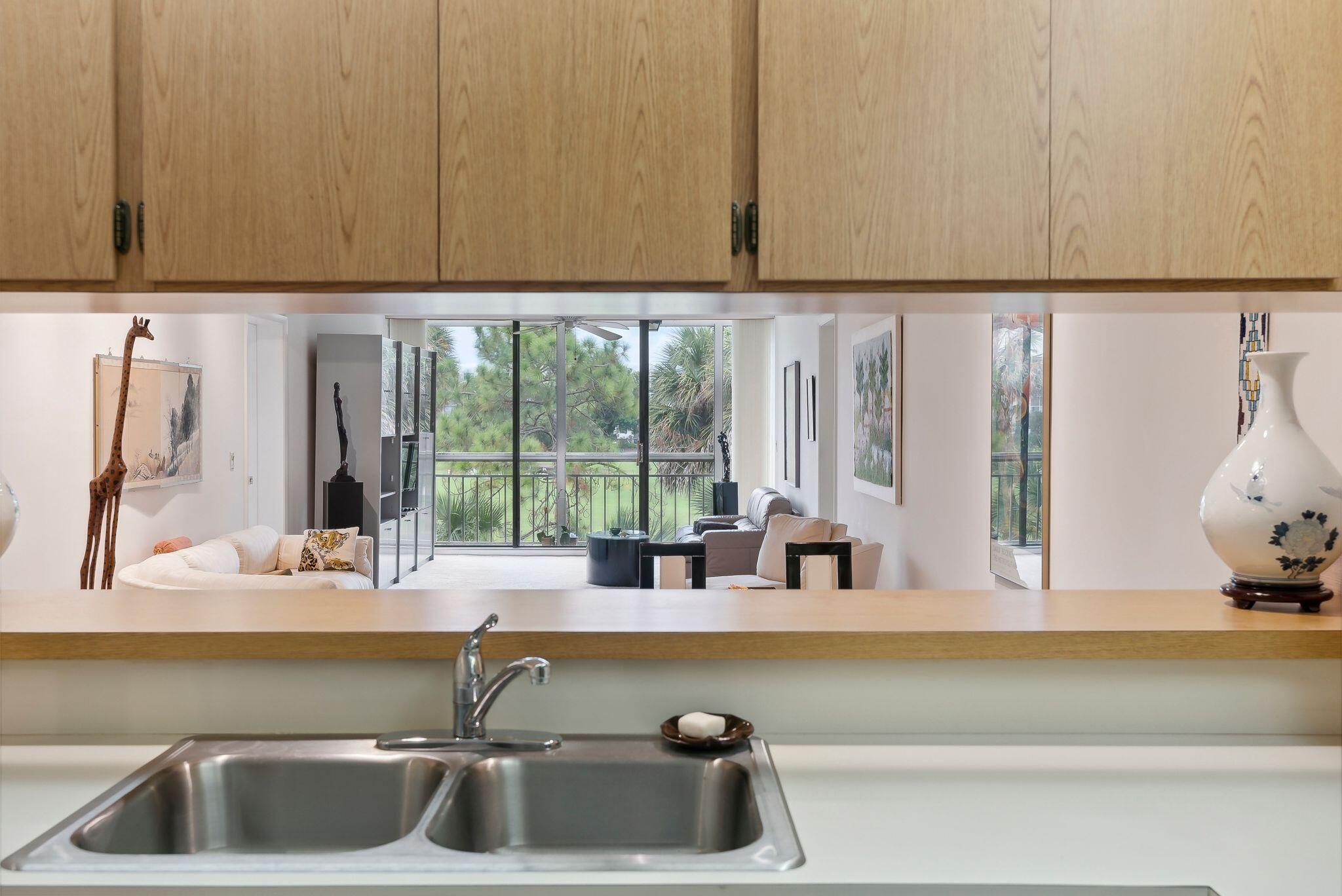 6169 Balboa Circle Unit: 303