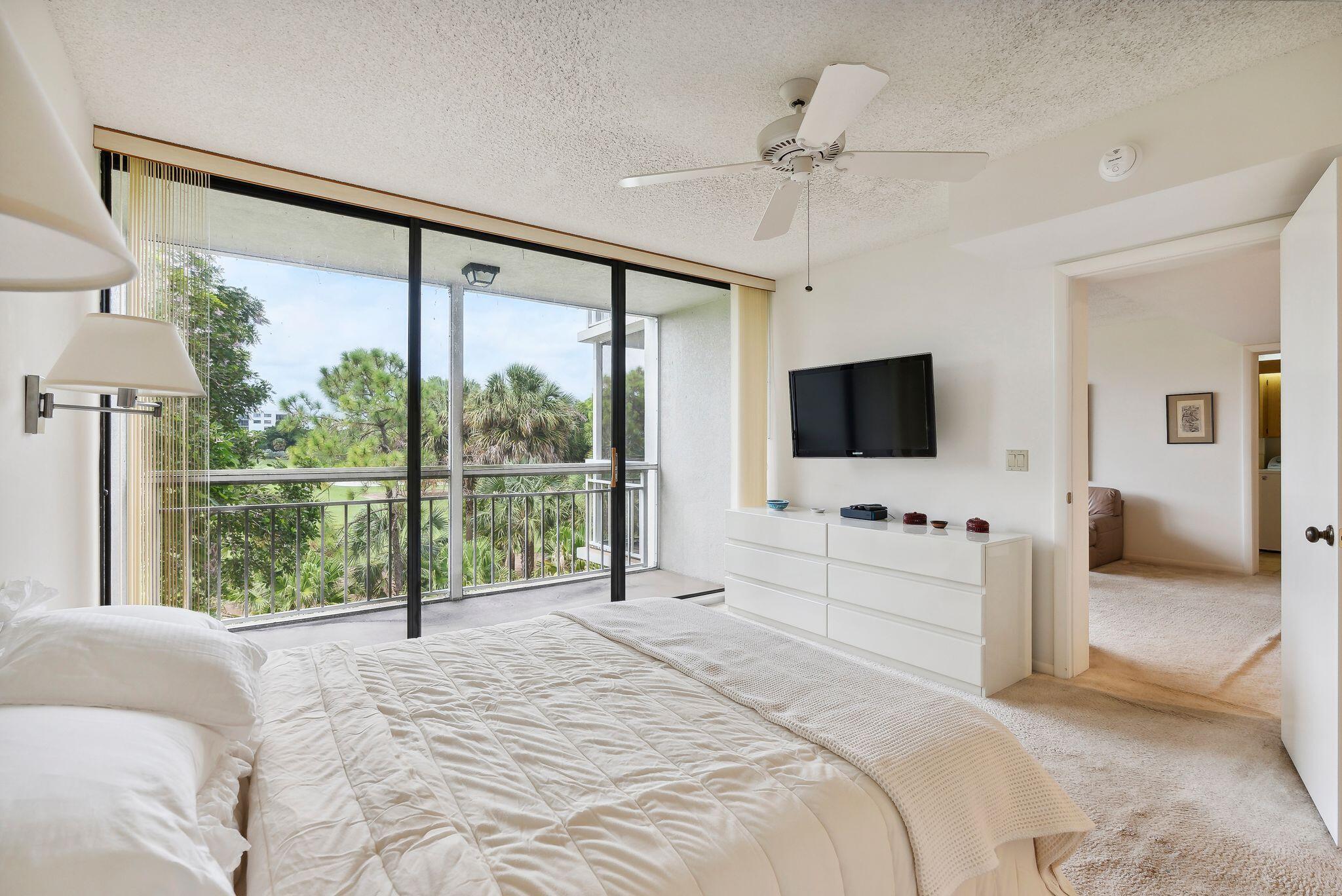 6169 Balboa Circle Unit: 303