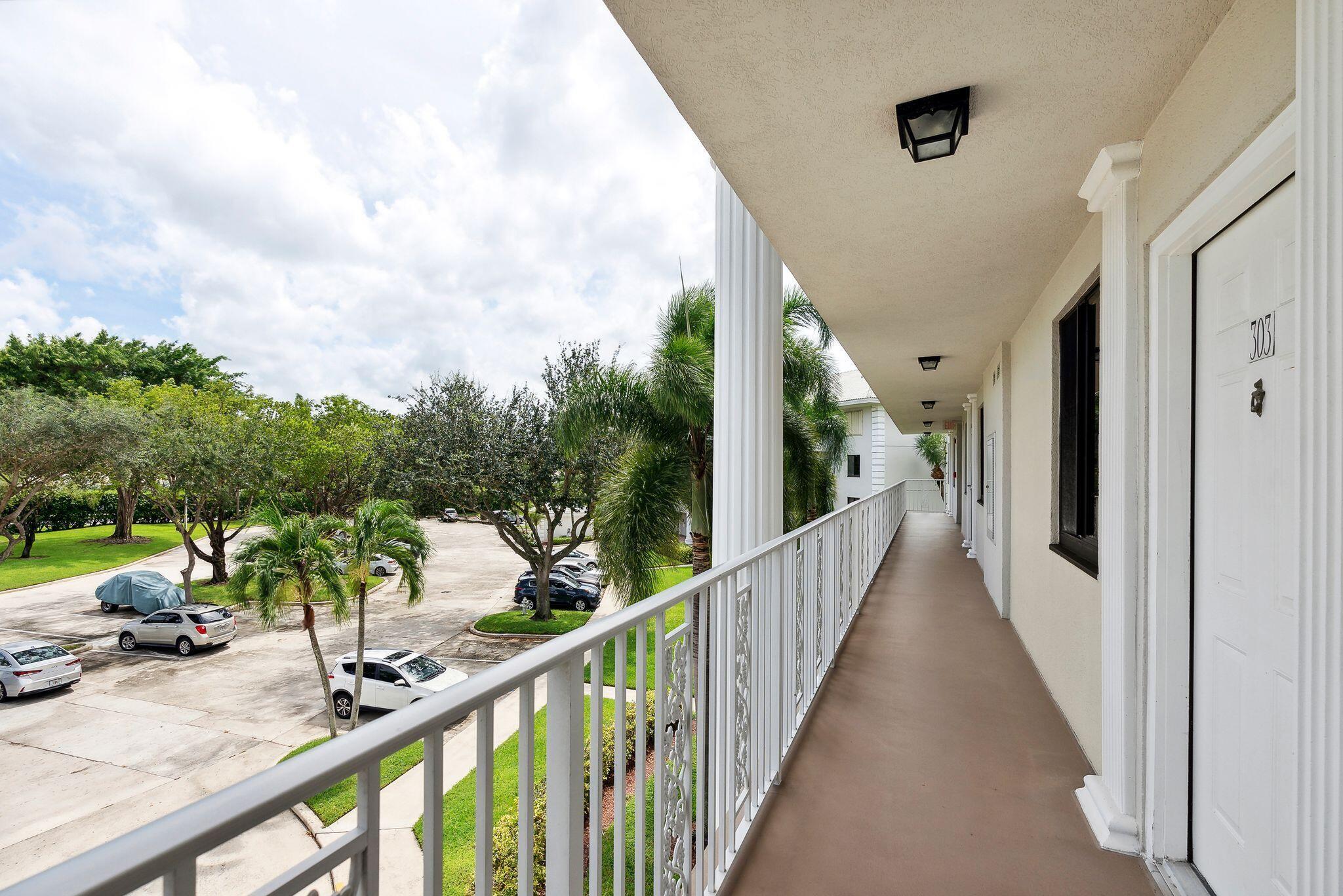 6169 Balboa Circle Unit: 303