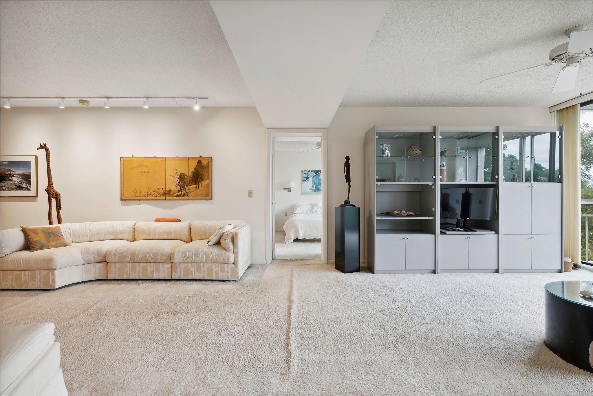 6169 Balboa Circle Unit: 303