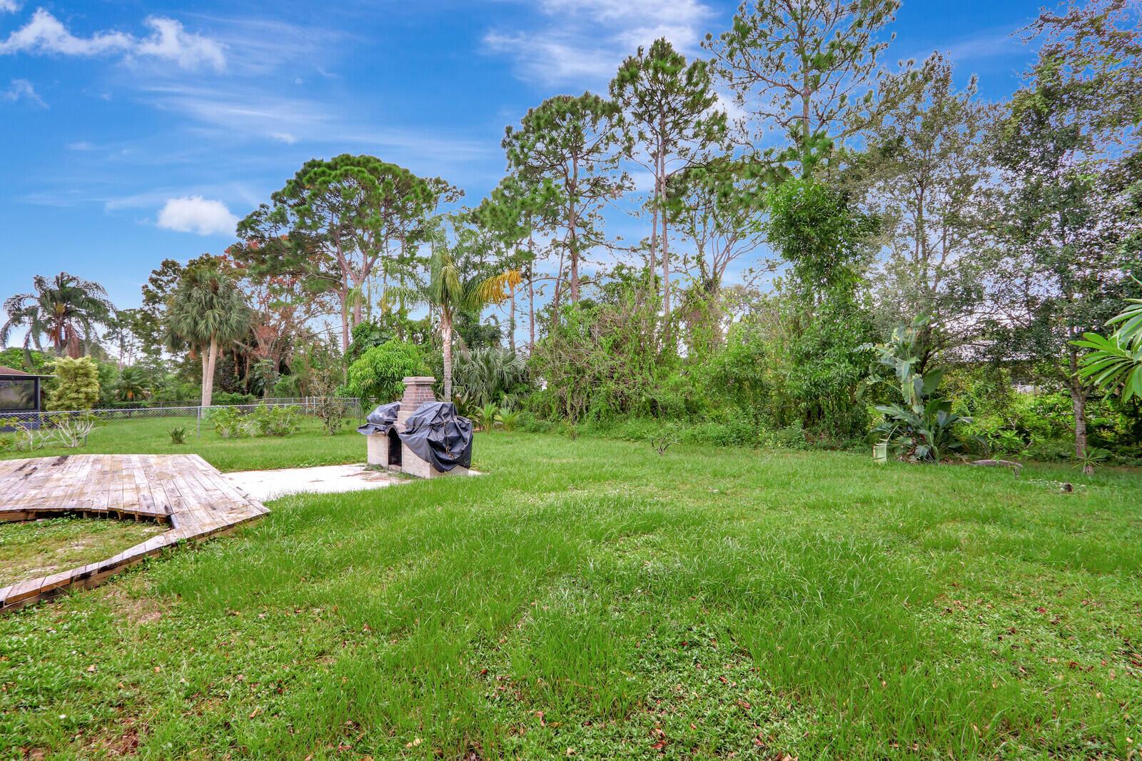 502 NW Ferris Drive