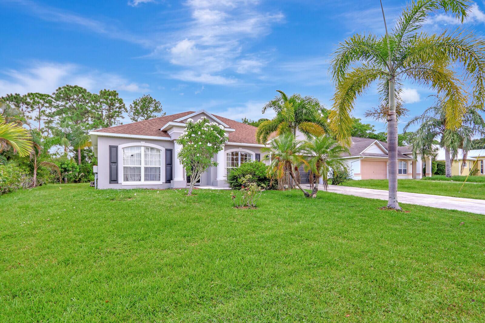 502 NW Ferris Drive