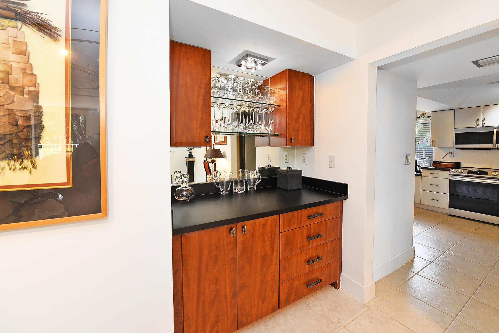 7370 Orangewood Lane Unit: 101