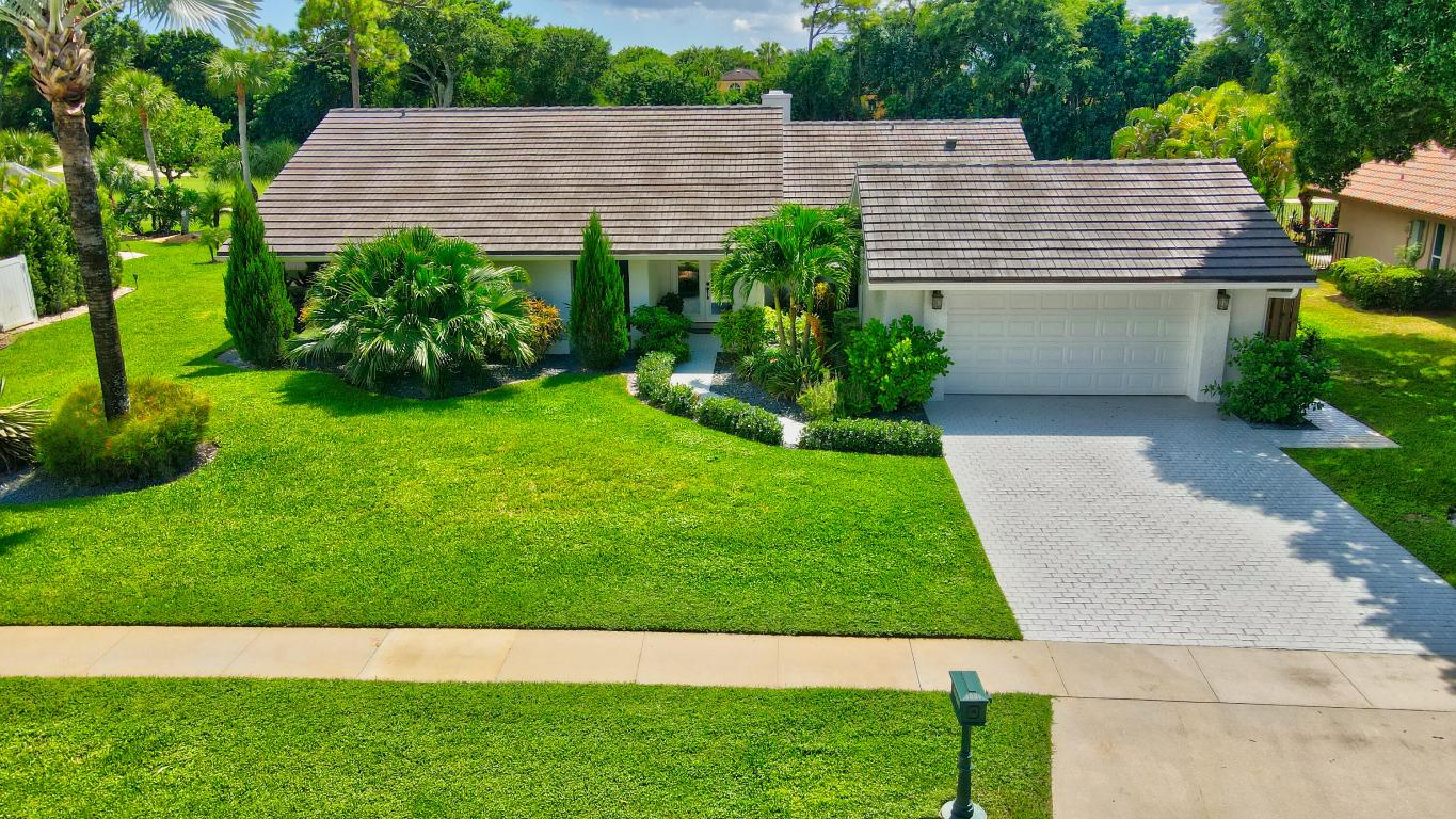 10198 Boca Woods Lane, Boca Raton