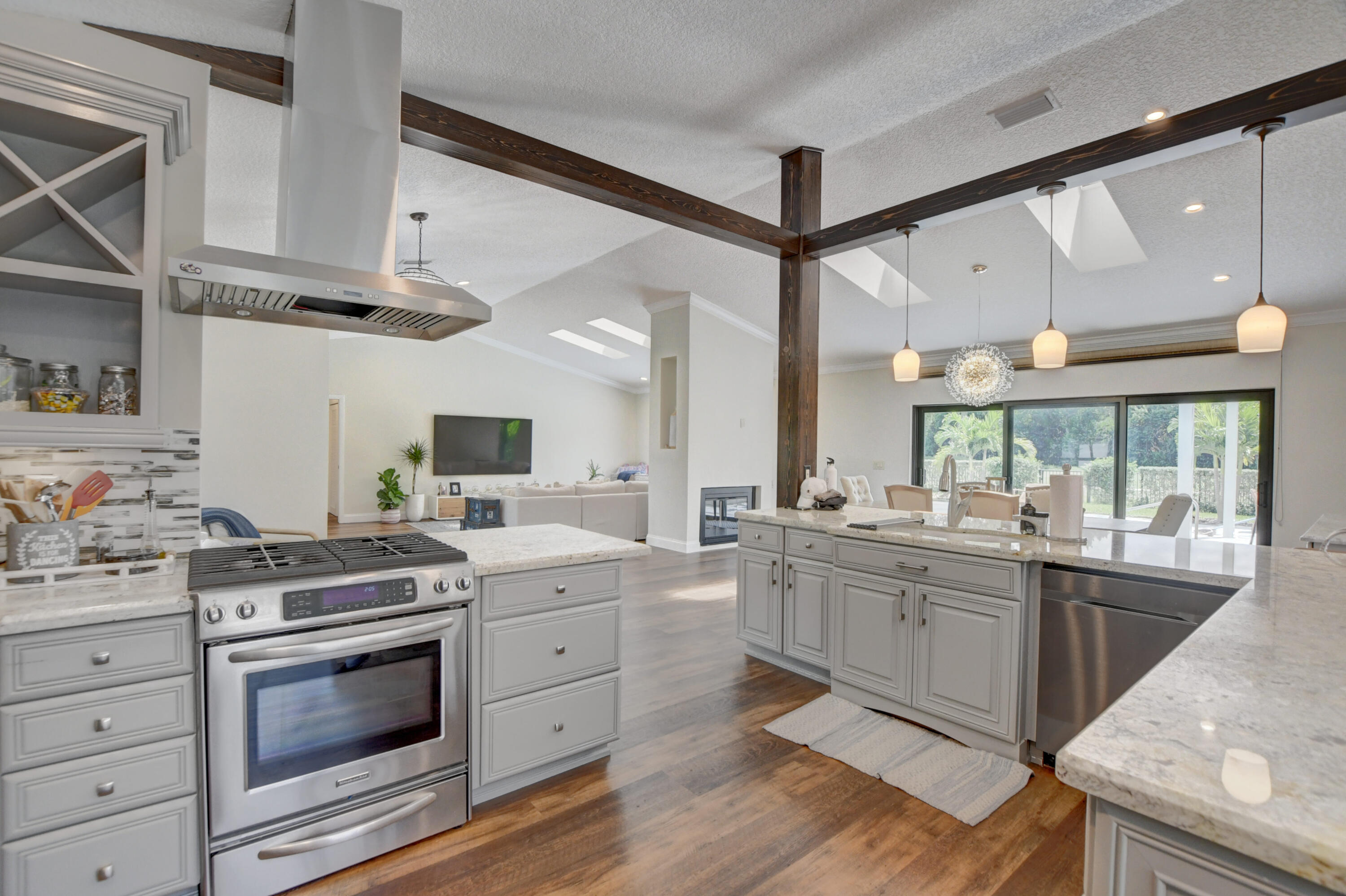 10198 Boca Woods Lane, Boca Raton