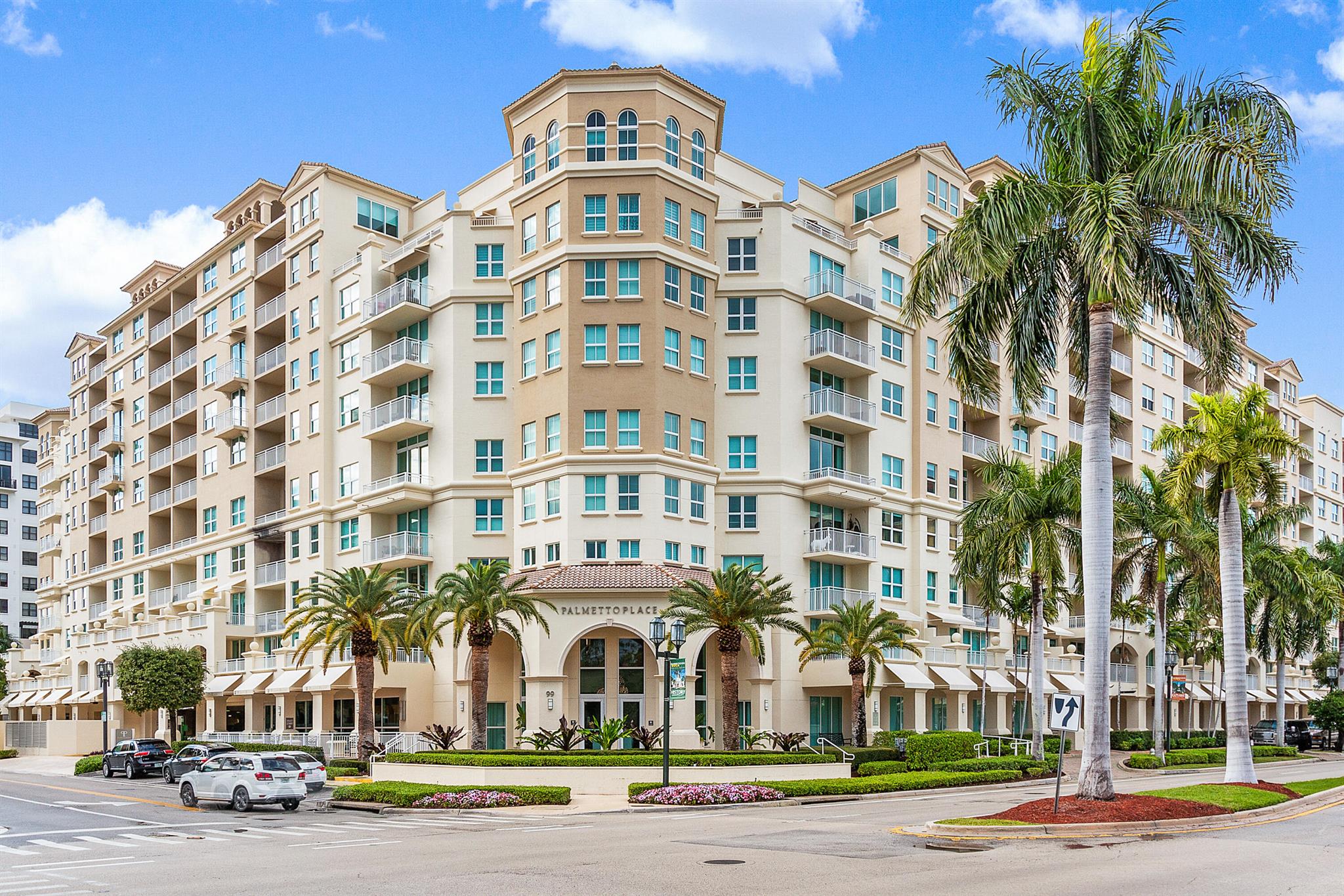 99 SE Mizner Blvd Boulevard Unit: 627