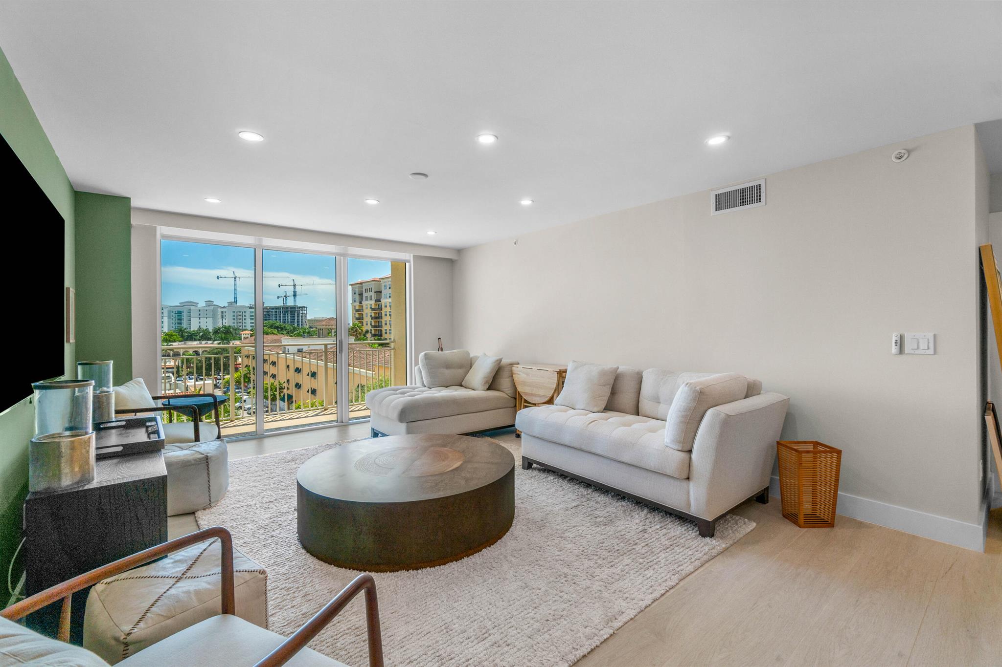 99 SE Mizner Blvd Boulevard Unit: 627