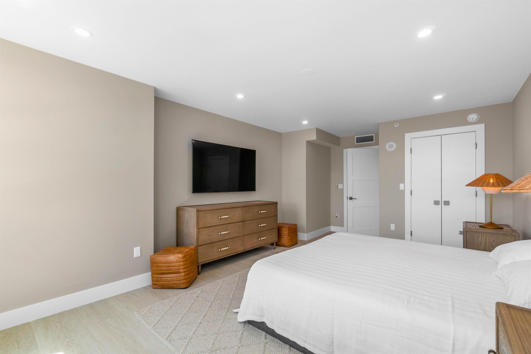 99 SE Mizner Blvd Boulevard Unit: 627