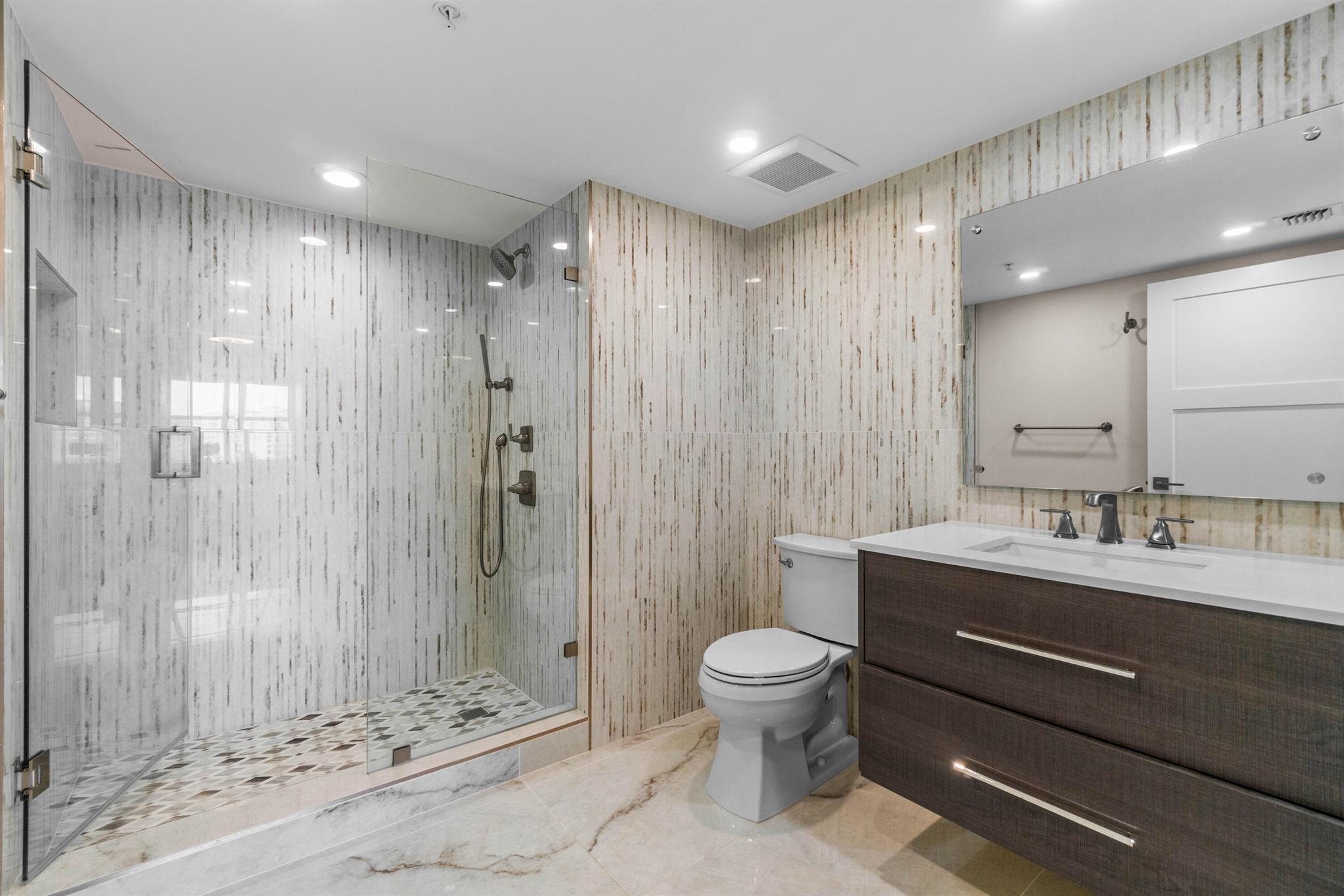 99 SE Mizner Blvd Boulevard Unit: 627