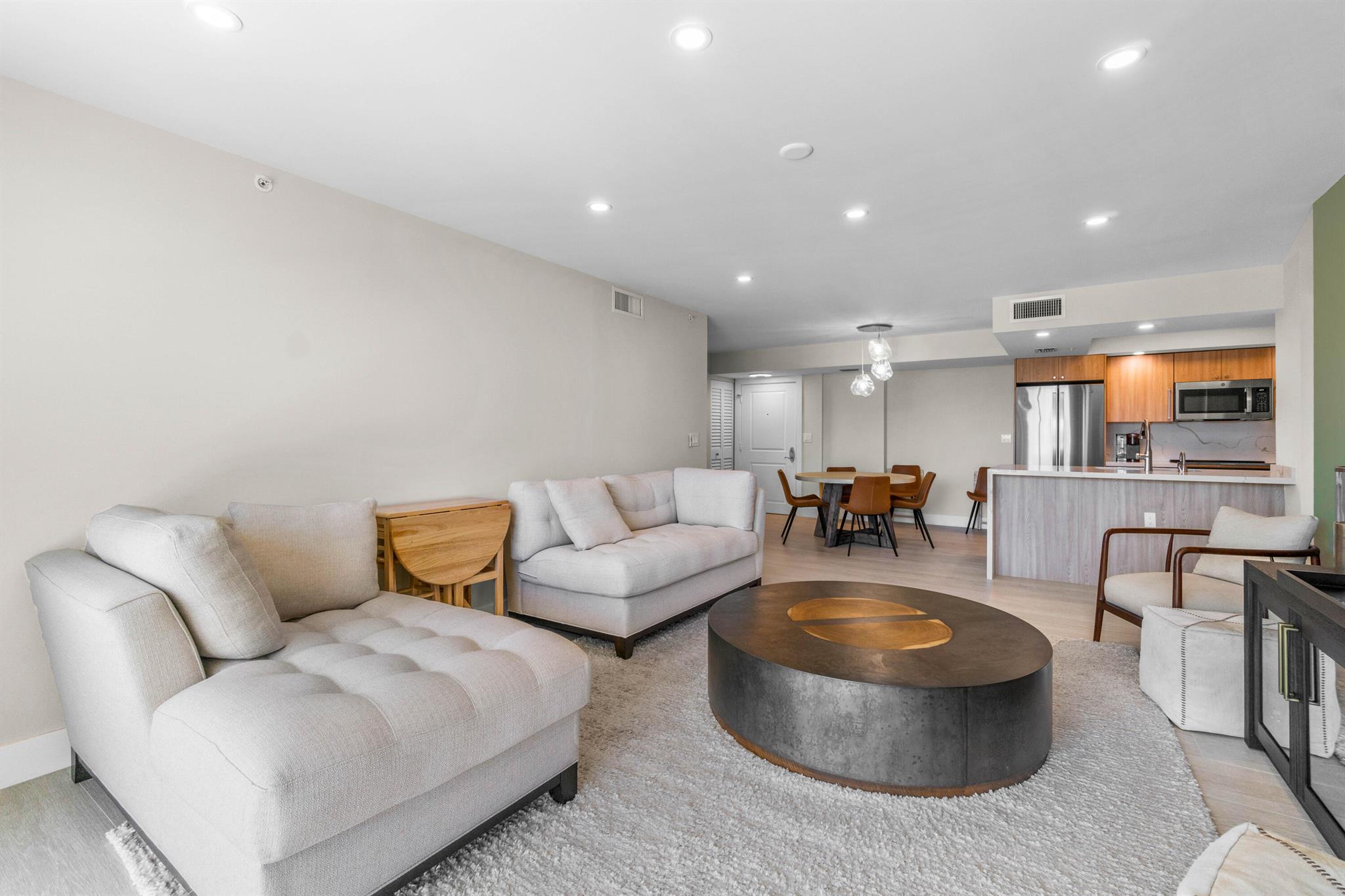 99 SE Mizner Blvd Boulevard Unit: 627
