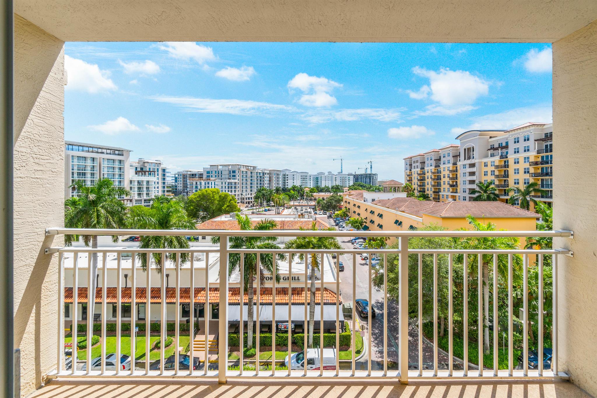 99 SE Mizner Blvd Boulevard Unit: 627