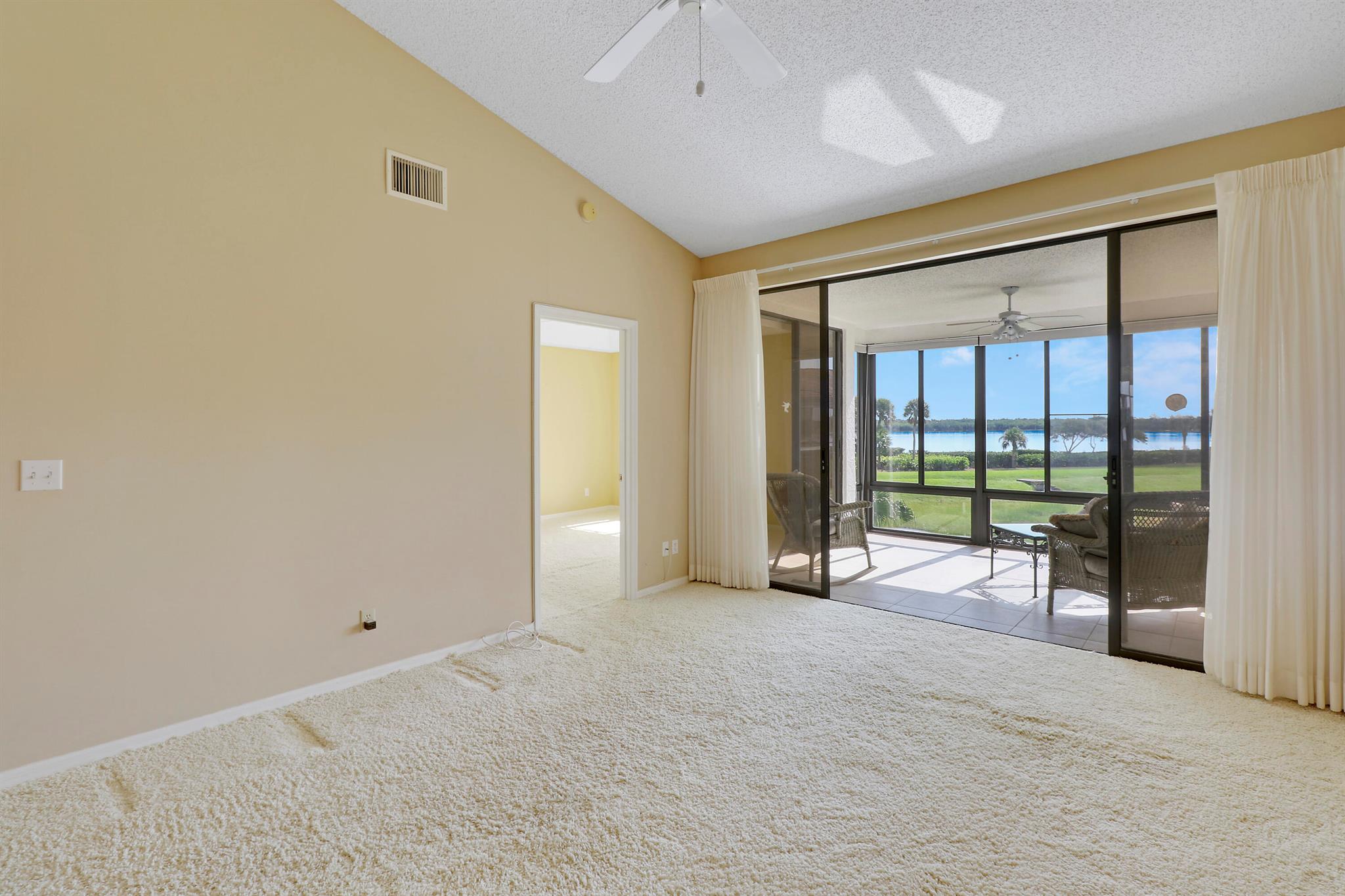 6102 SE Landing Way Unit: 15